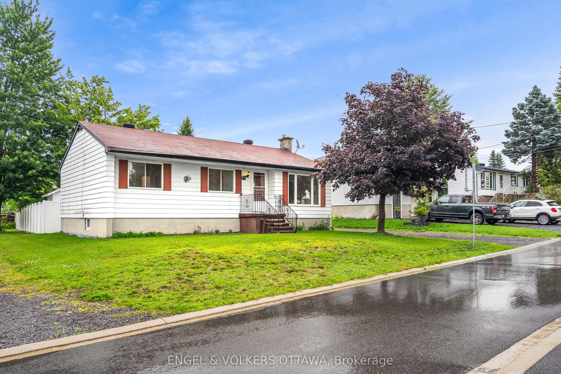 871 Notre Dame Street, Clarence-Rockland — Detached for sale, photo 1