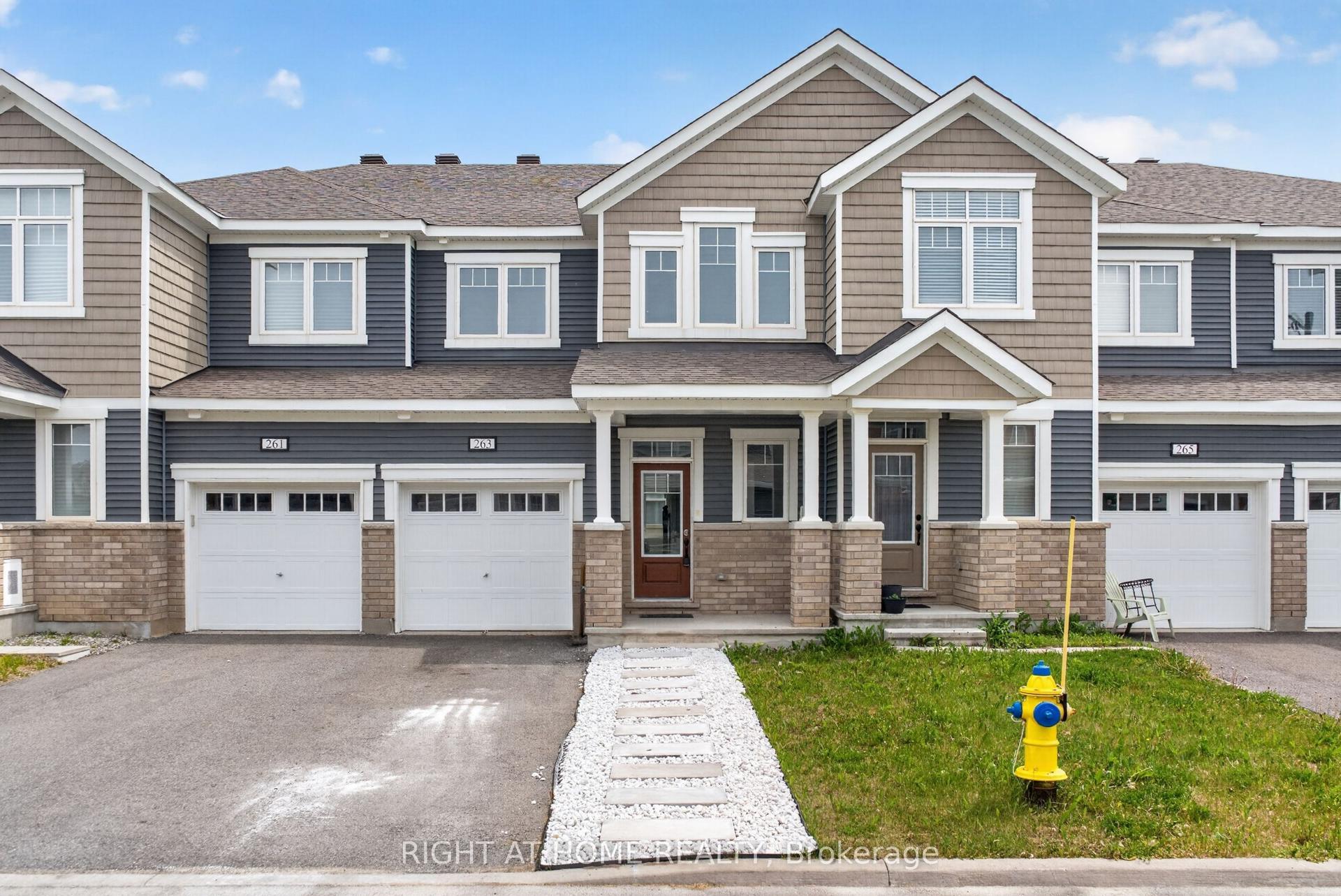 263 Sweetvalley Drive, Orleans - Cumberland and Area — Townhouse for sale, photo 1
