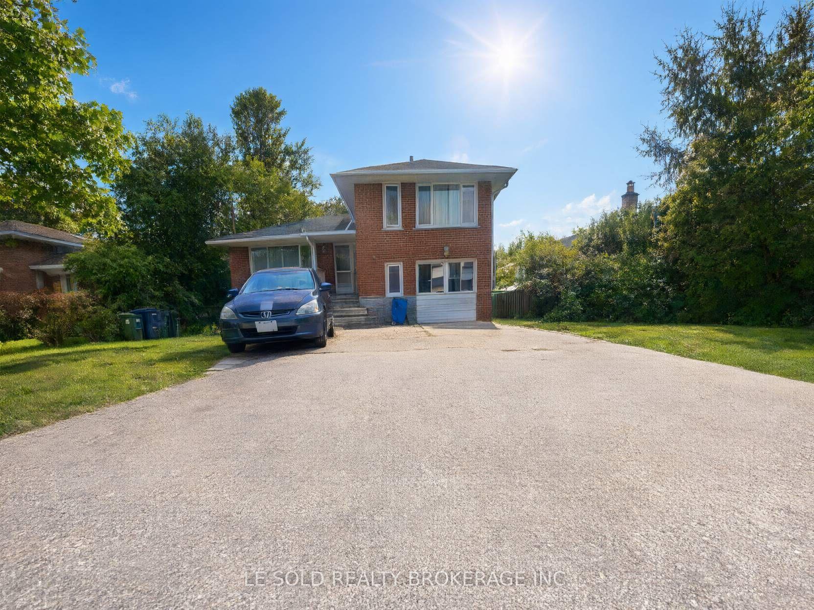 21 Revcoe Drive 2nd Floor Room #2nd Floor Room, Toronto — Detached for lease, photo 1