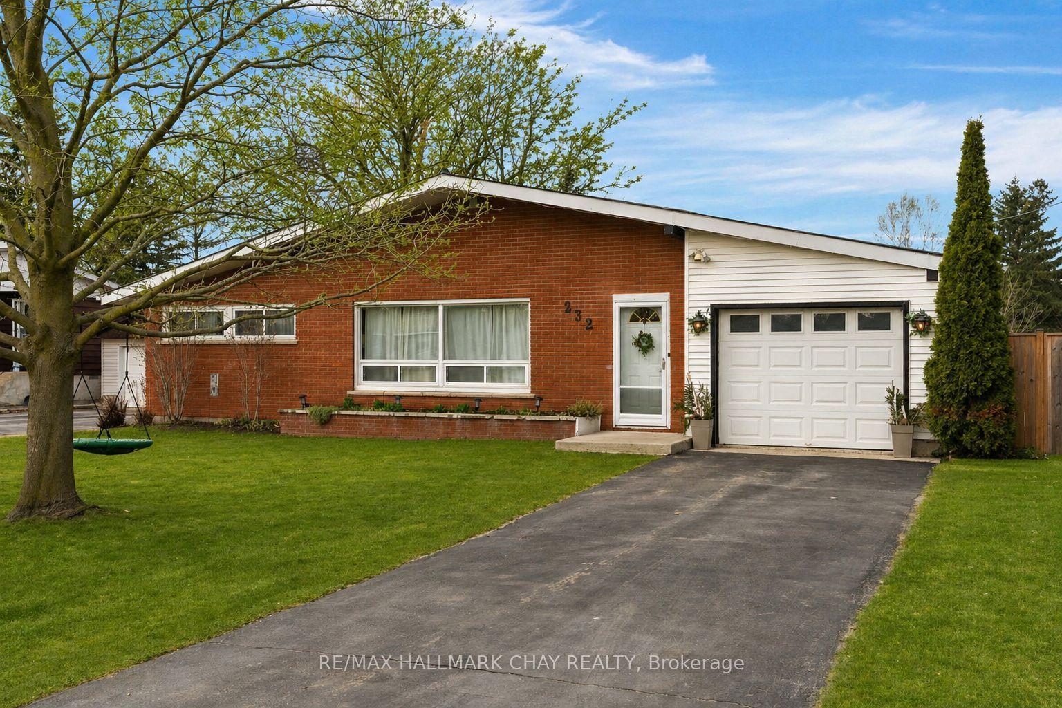 232 Superior Street — photo 1