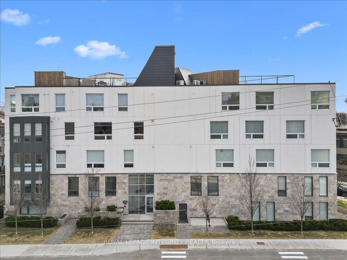 150 Greenfield Avenue 204 #204 — photo 1