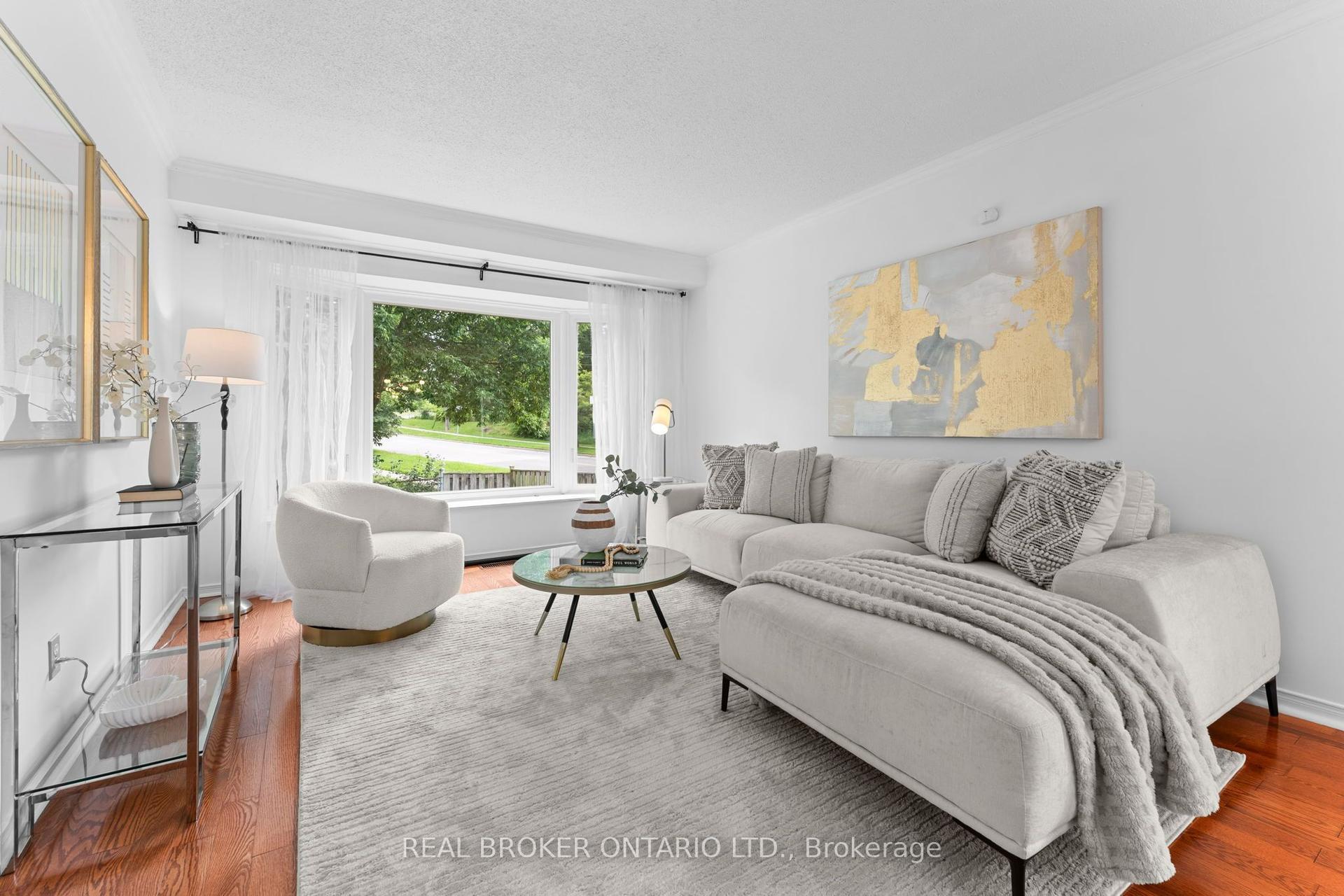 1 Baronial Court, Toronto — Detached for sale, photo 1