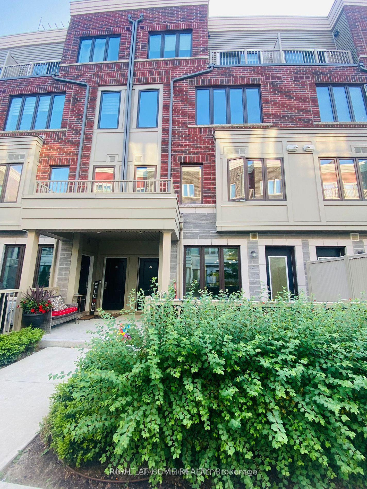 85 Eastwood Park Gardens 24 #24, Toronto — Condo Town for lease, photo 1