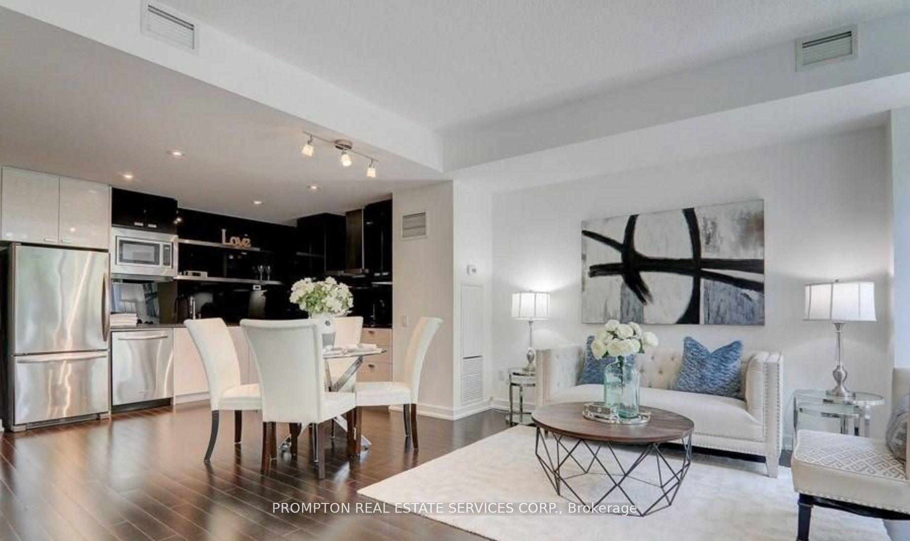 121 Mcmahon Drive TH10 #TH10 — photo 1