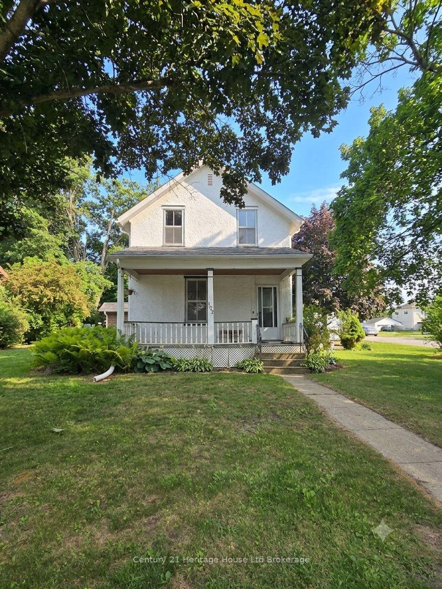 152 Charles Street E, Ingersoll — Detached for sale, photo 1