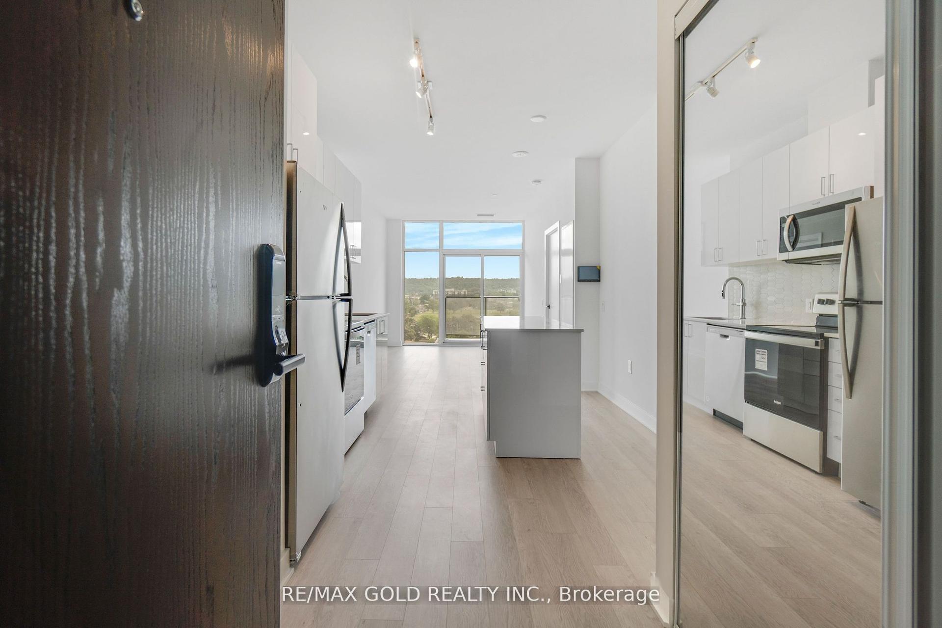 2782 Barton Street E 803 #803 — photo 1