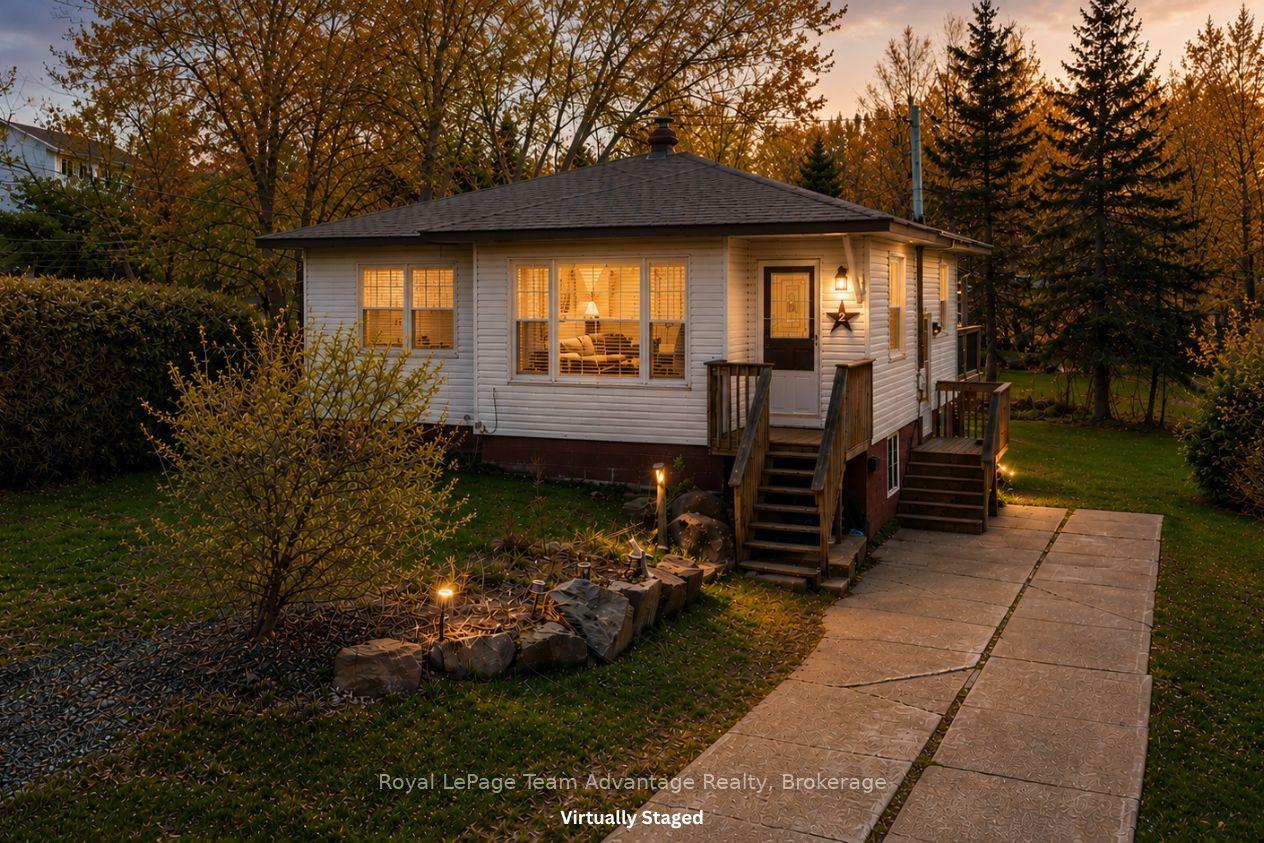 2 Meadow Street — photo 1