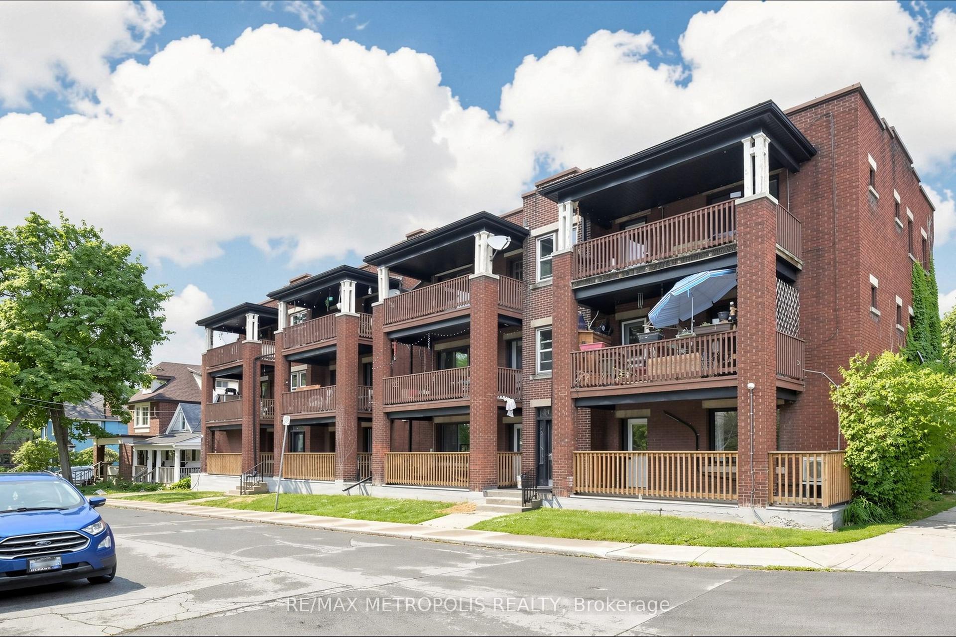 41 Albert Street — photo 1