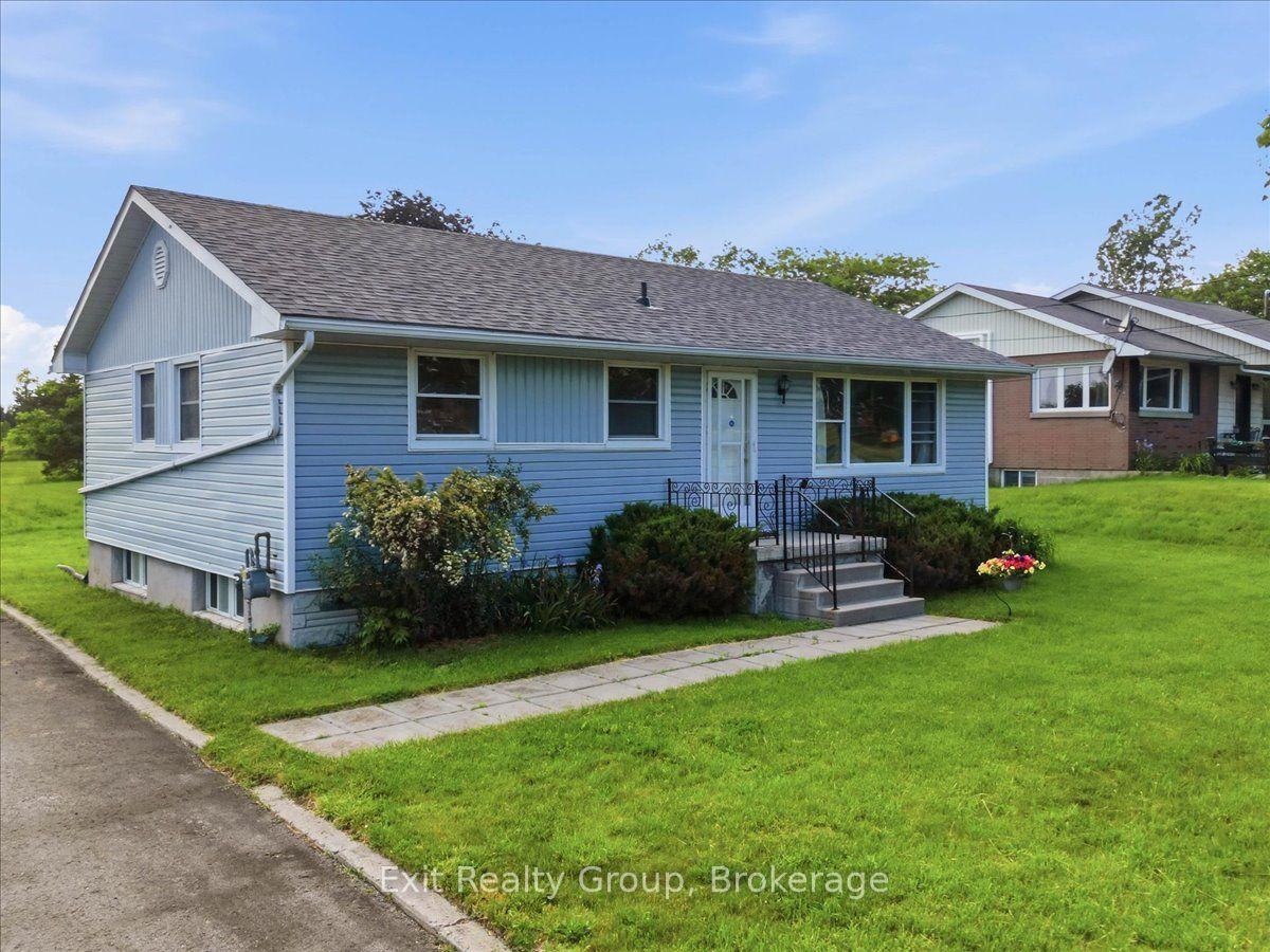 109 Aikins Road, Quinte West — Detached for sale, photo 1