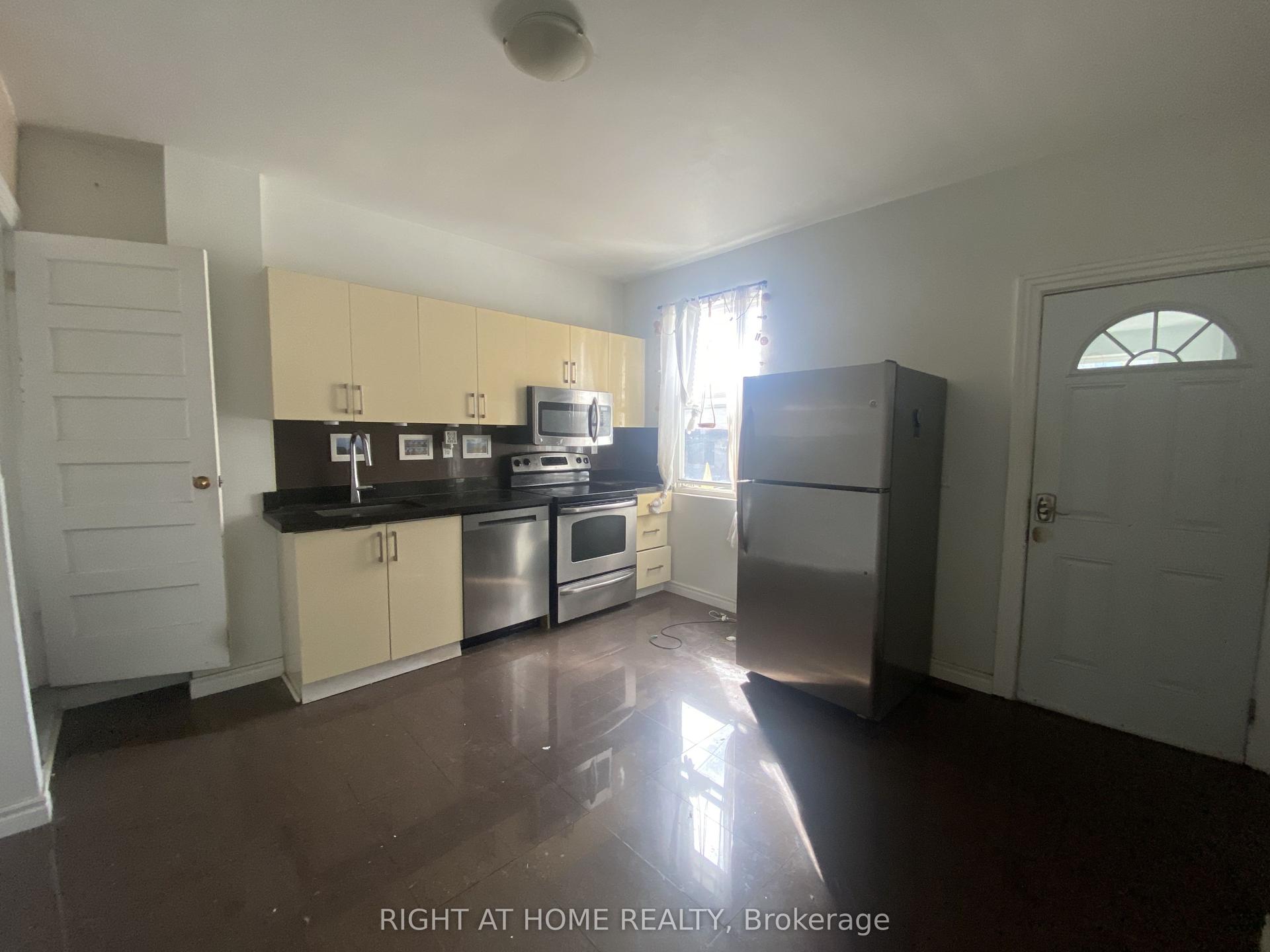 194 Beatrice Street 2 #2, Toronto — Multiplex for lease, photo 1