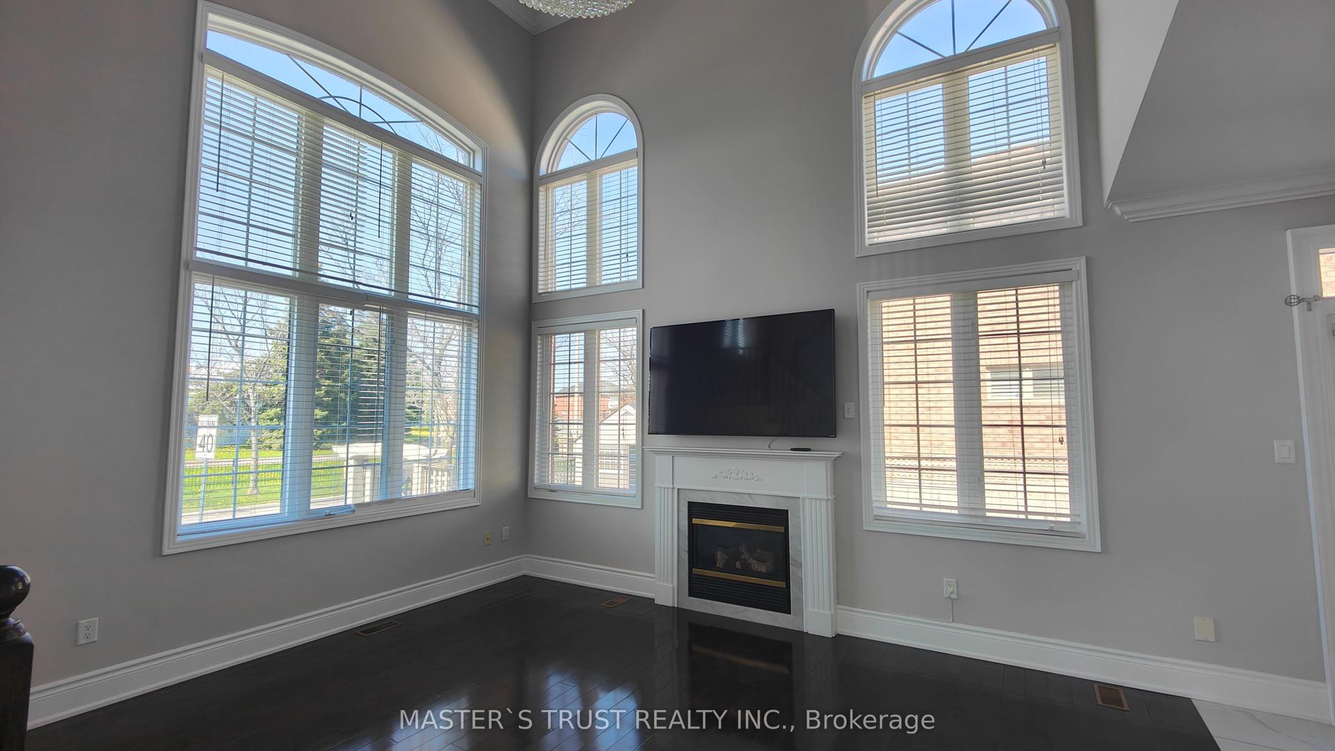 66 Starhill Crescent, Markham — Detached for lease, photo 1