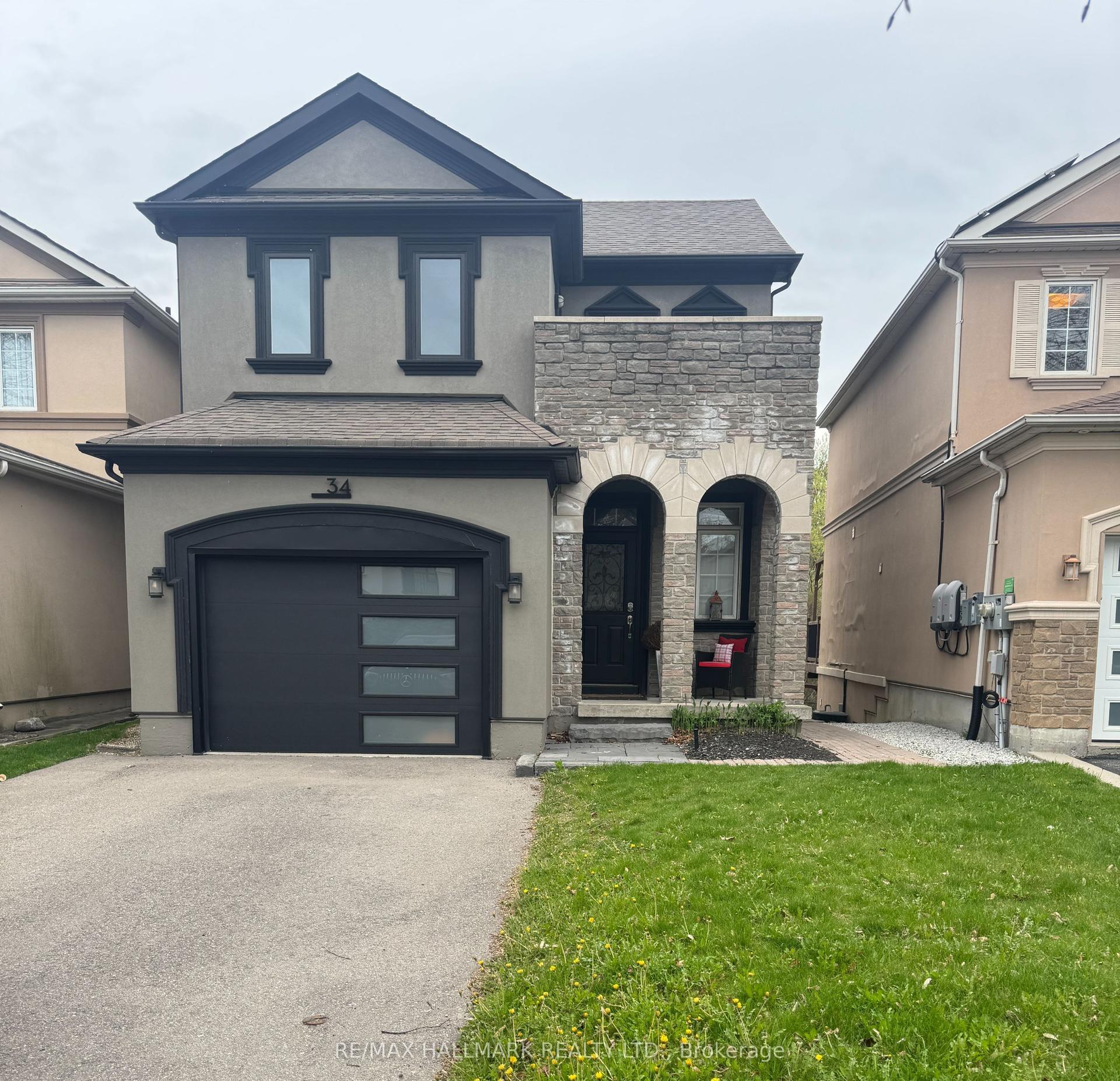 34 Willow Tree Street — photo 1