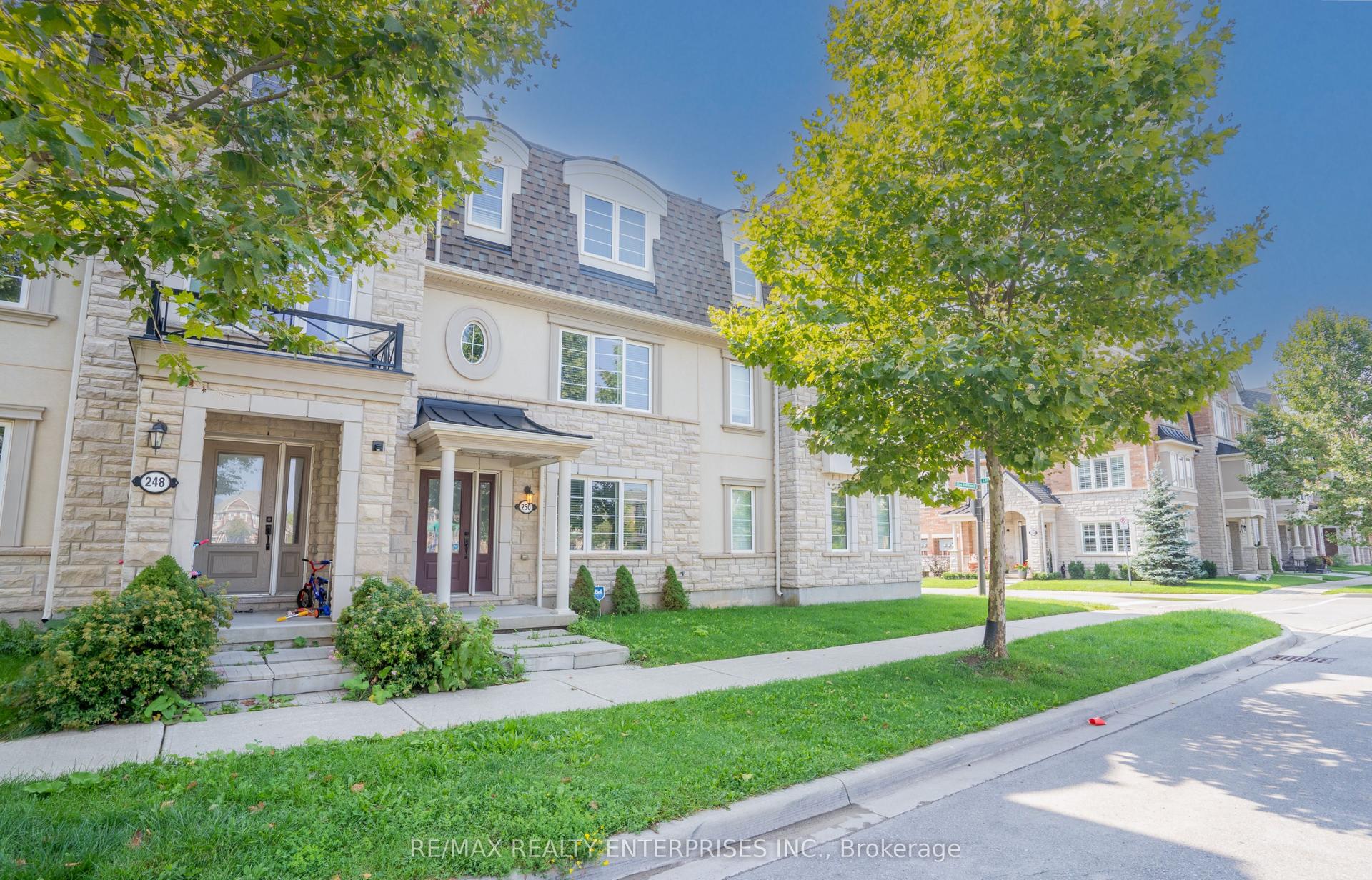 250 Ellen Davidson Drive — photo 1
