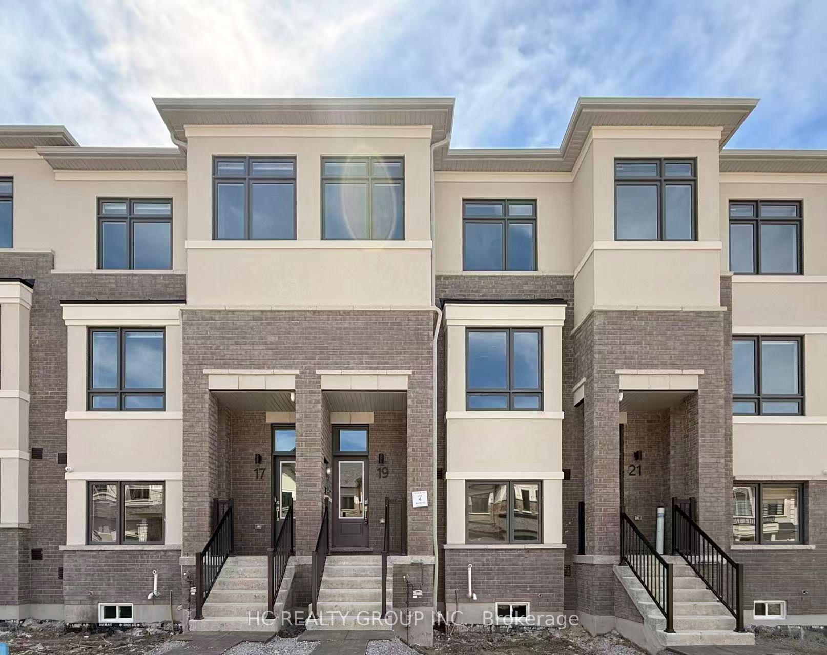 19 Helmkay Avenue — photo 1