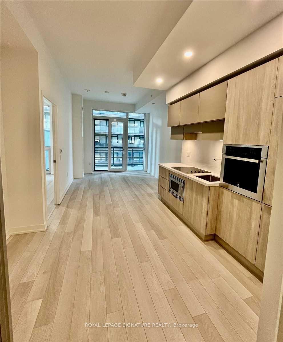 39 Roehampton Avenue 308 #308 — photo 1