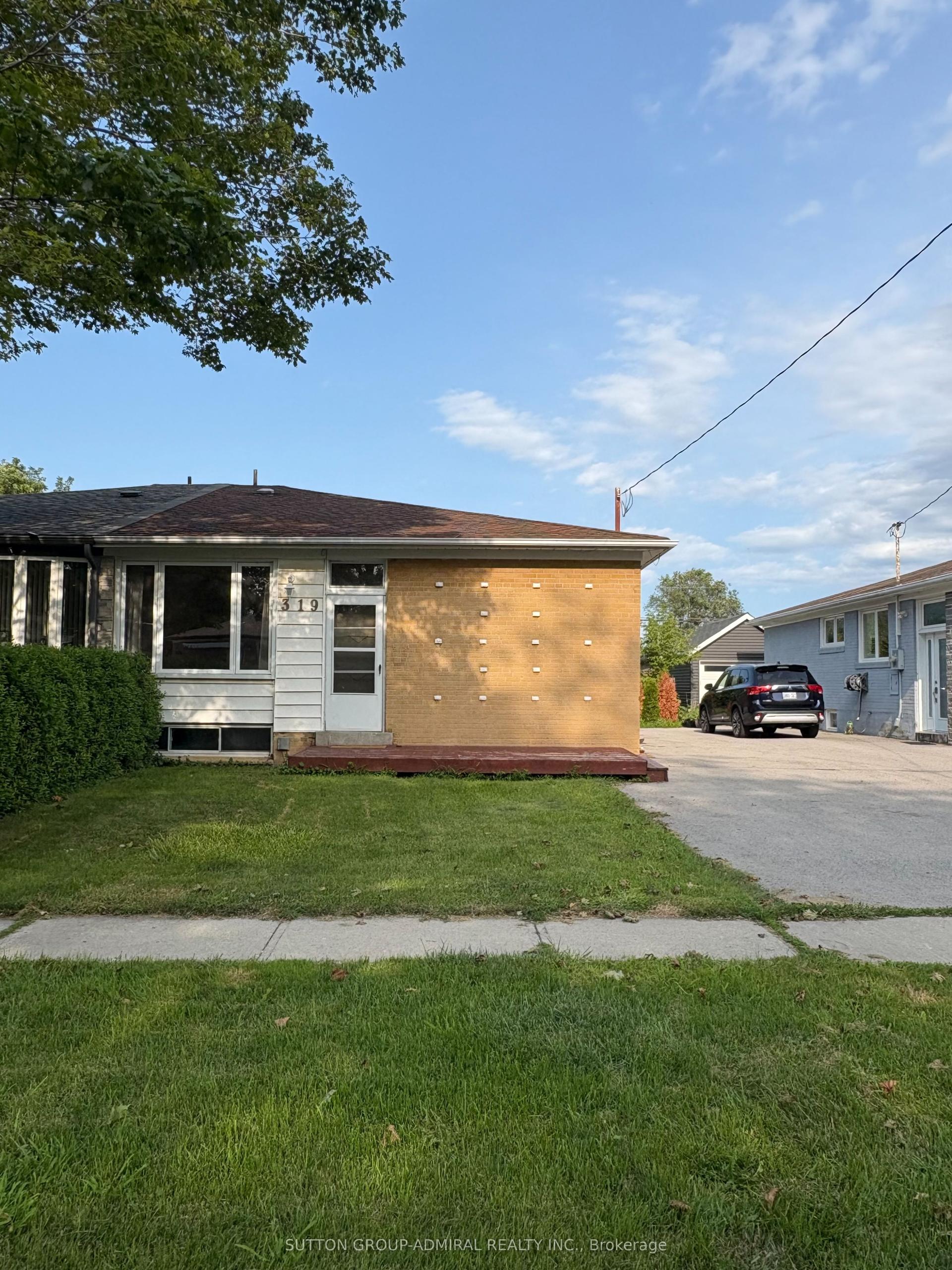 319 Dovedale Drive, Whitby — Semi-Detached for lease, photo 1