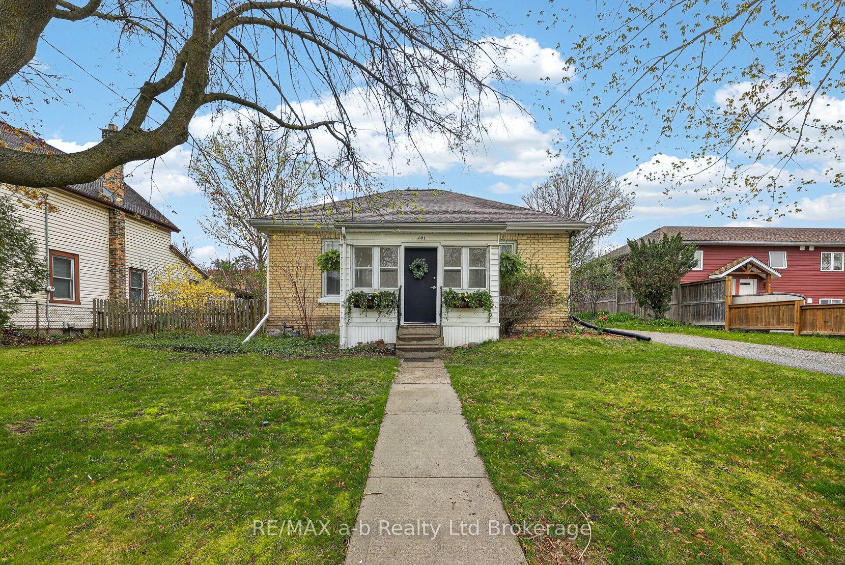 681 George Street — photo 1