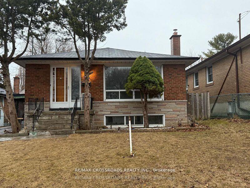 113 Confederation Drive, Toronto — Detached for lease, photo 1