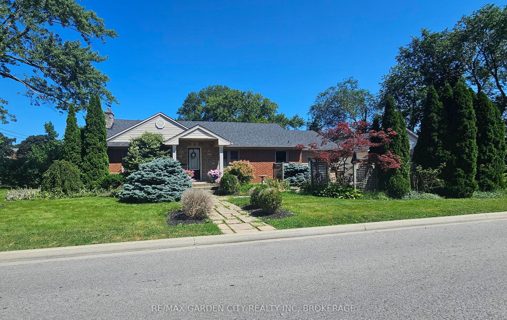 139 SOUTH Drive, St. Catharines — Detached for lease, photo 1