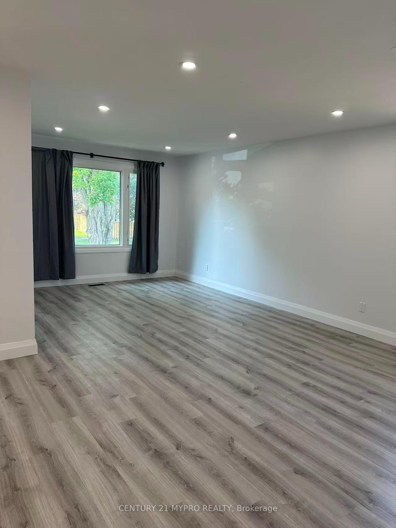 5 Chant Crescent Upper #Upper, Markham — Detached for lease, photo 1