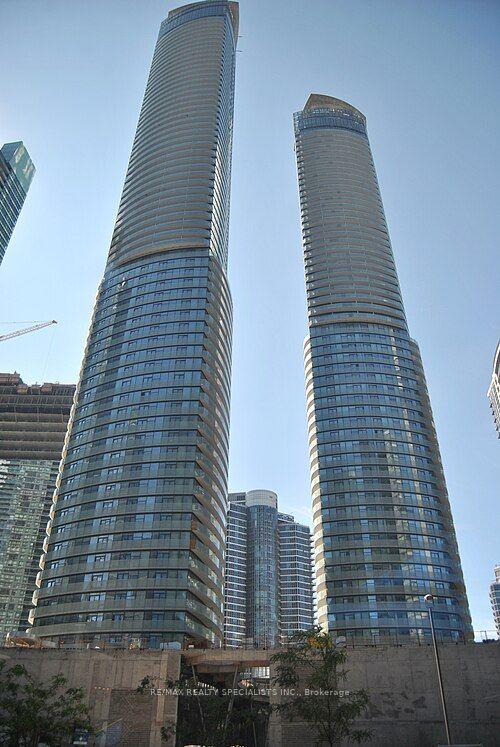 12 YORK Street 703 #703, Toronto — Condo for sale, photo 1