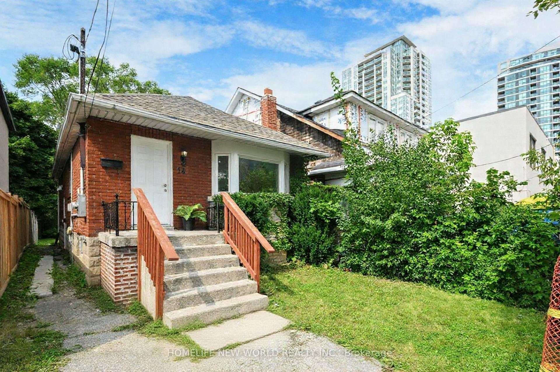 14 Franklin Avenue, Toronto — Detached for sale, photo 1