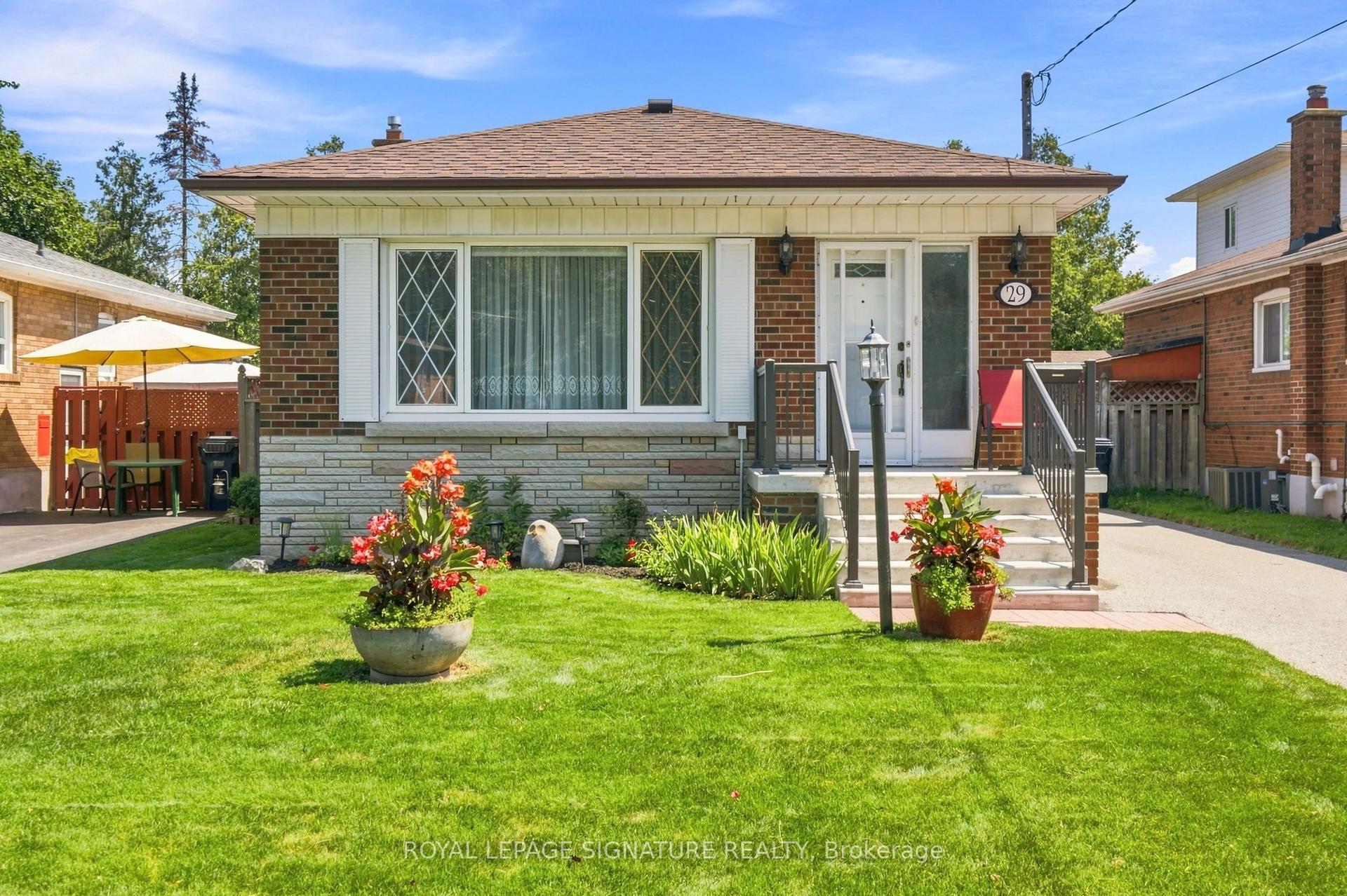 29 Chandler Drive, Toronto — Detached for sale, photo 1