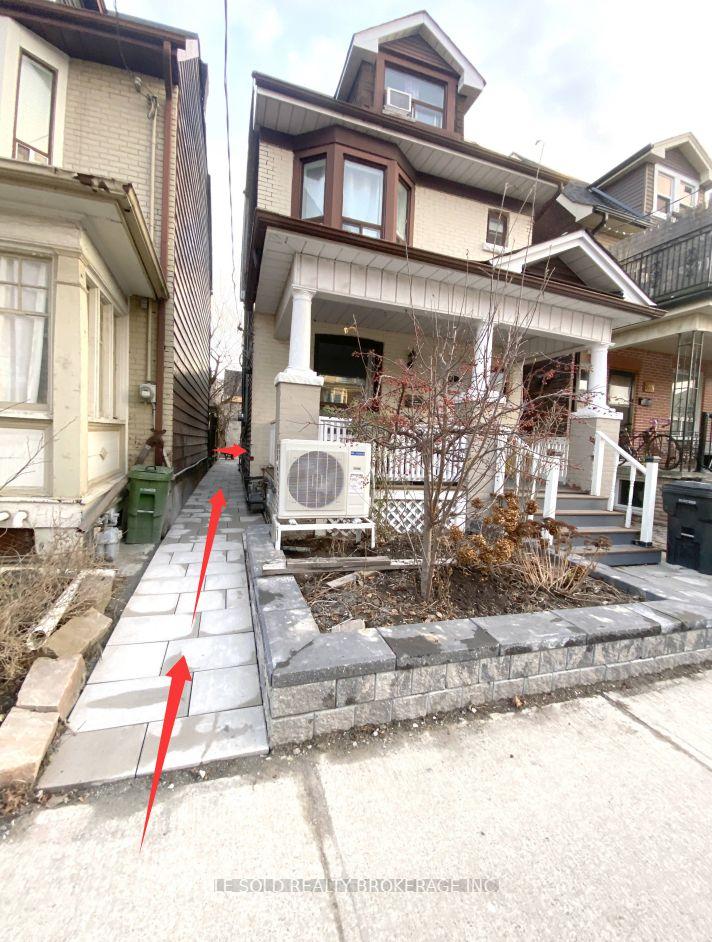 81 Hallam Street Room 103 #Room 103, Toronto — Detached for lease, photo 1