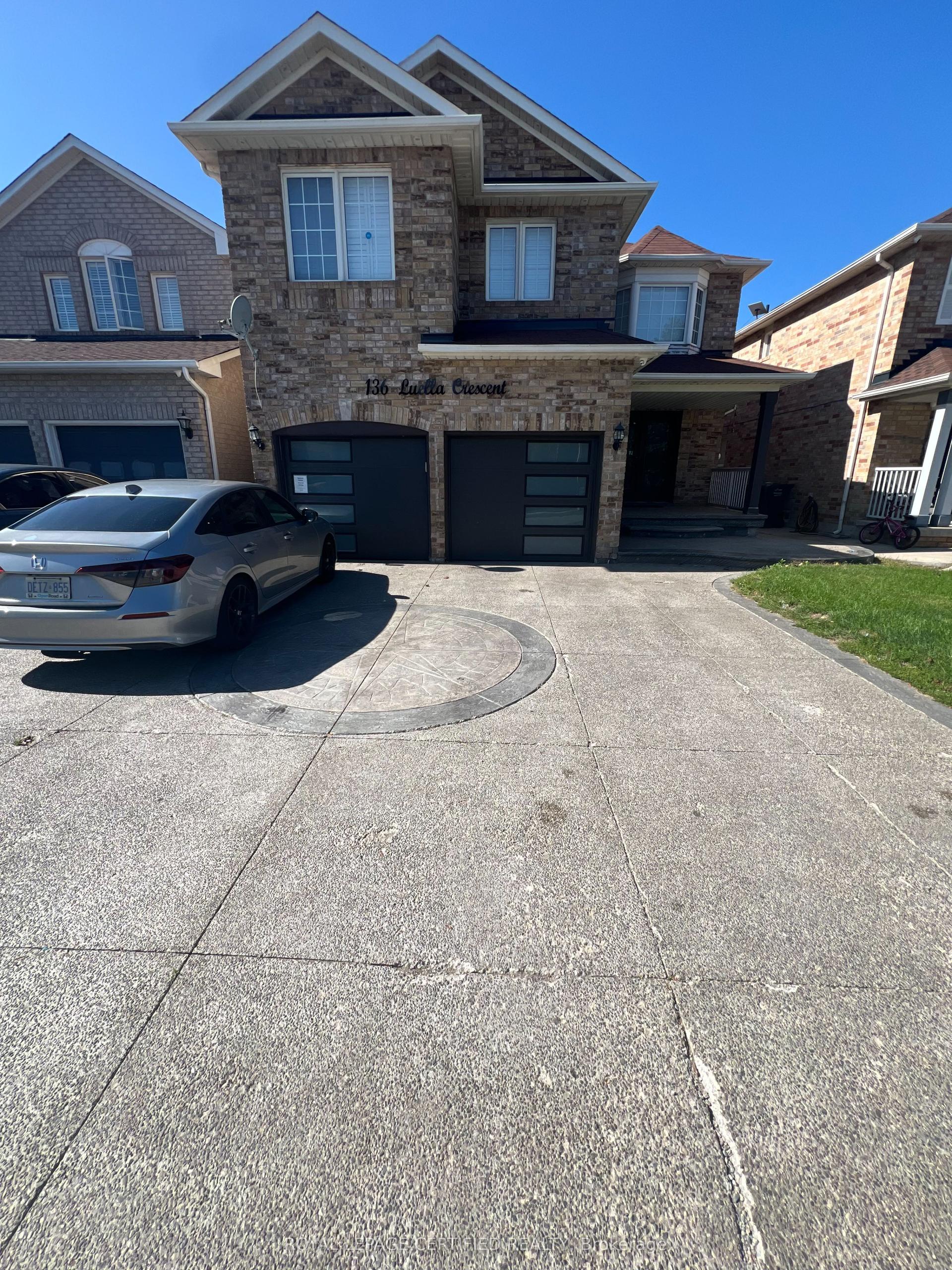 136 Luella Crescent, Brampton — Detached for lease, photo 1