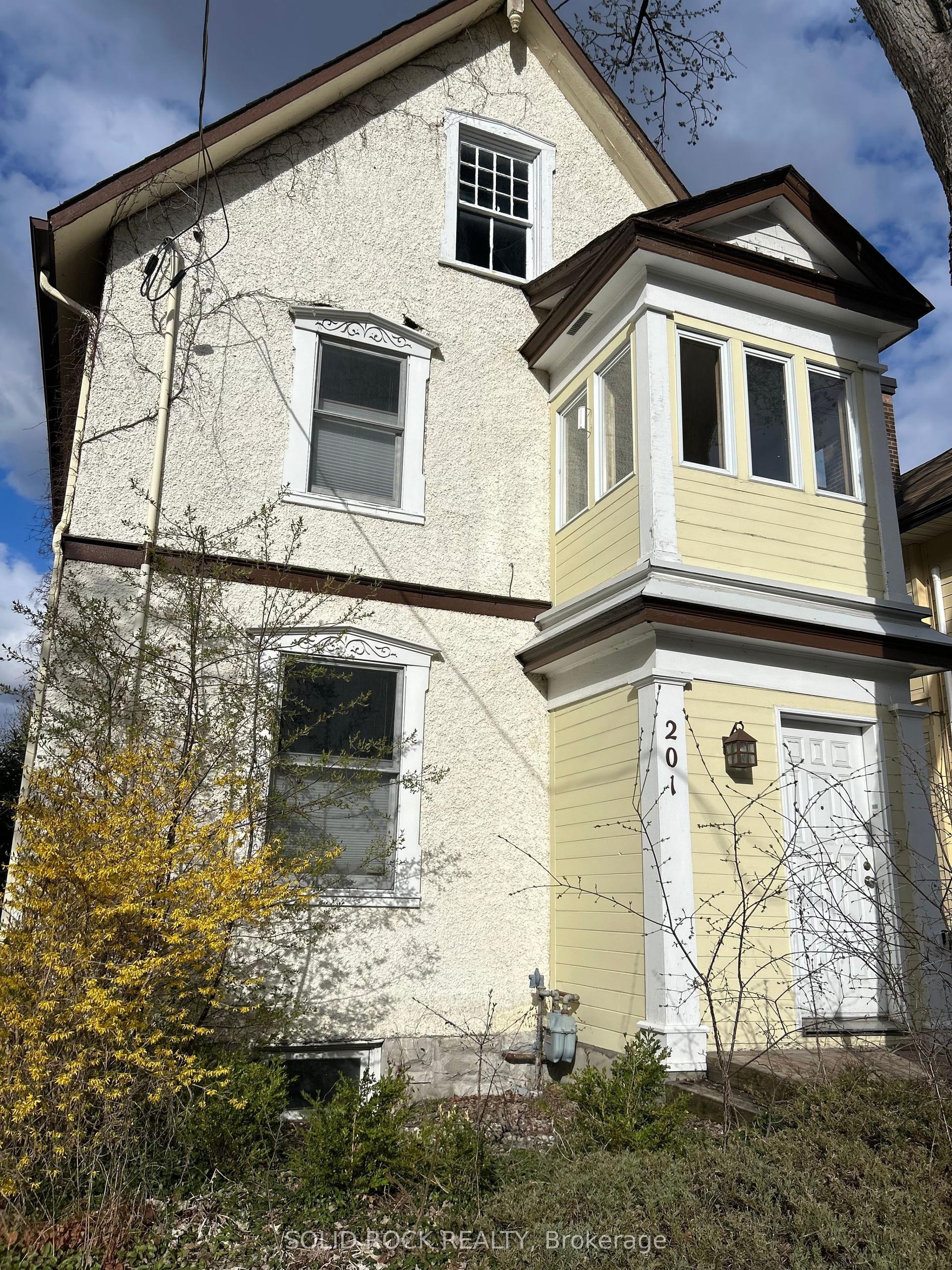 201 Augusta Street — photo 1