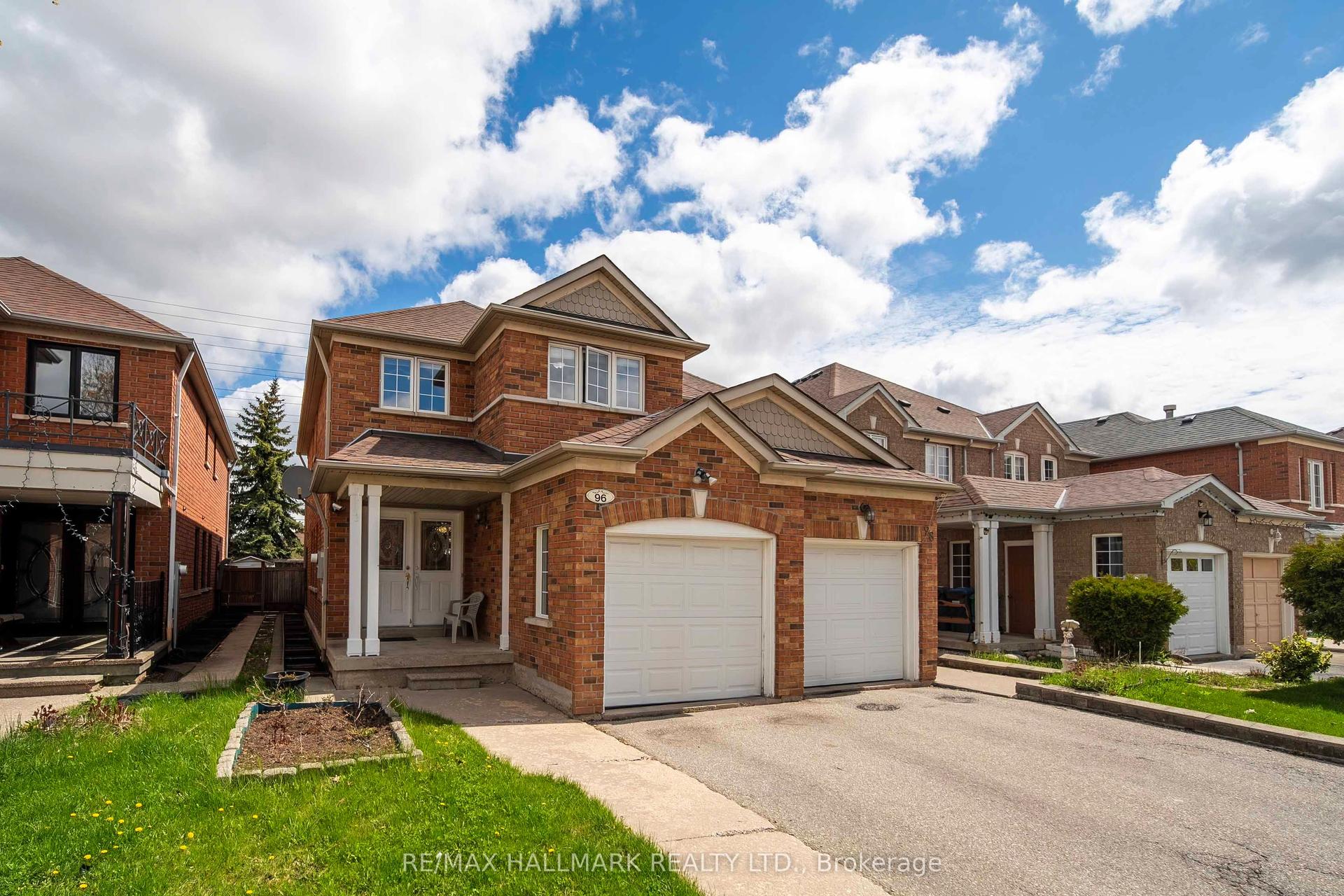 96 Olympia Crescent — photo 1