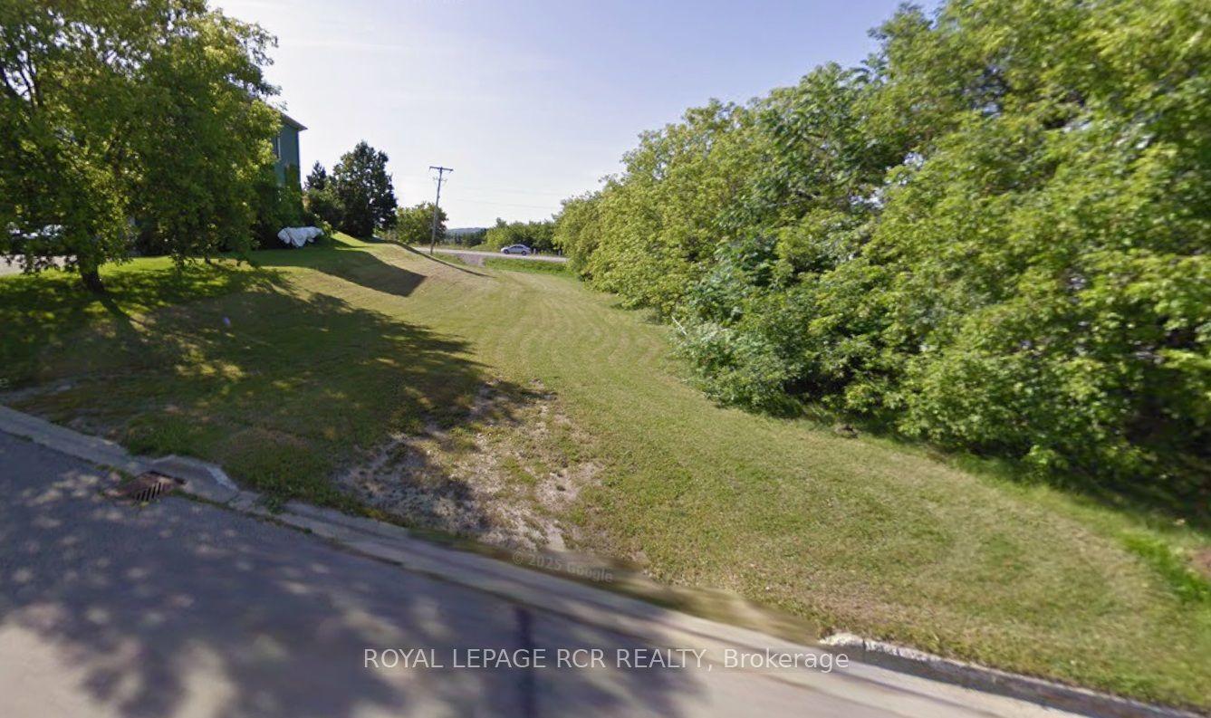9-11 Annamaria Drive — photo 1