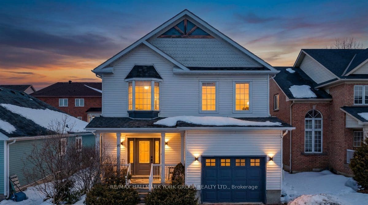 19 Silverstone Crescent — photo 1