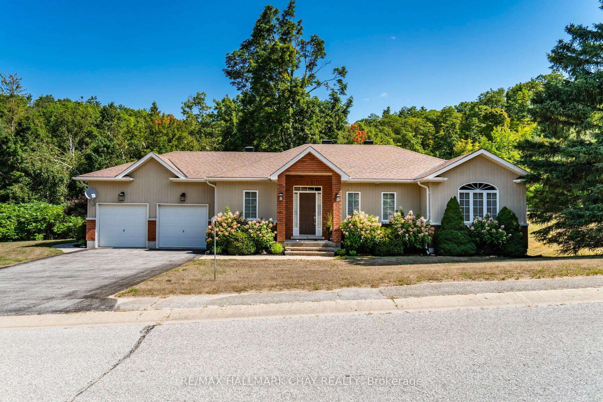 32 Valleycrest Drive, Oro-Medonte — Detached for sale, photo 1