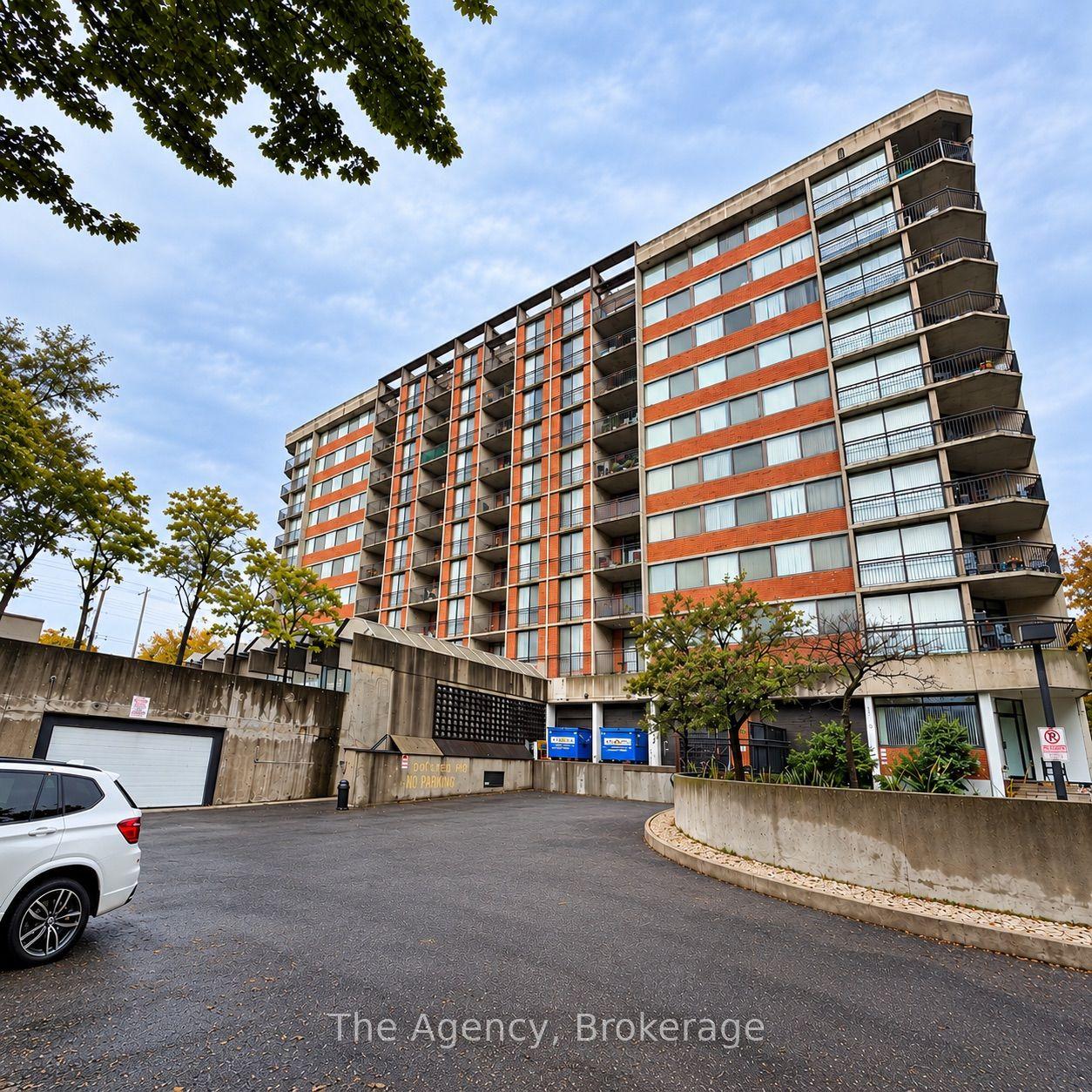 2200 Sherobee Road BOO2 #BOO2, Mississauga — Multiplex for lease, photo 1