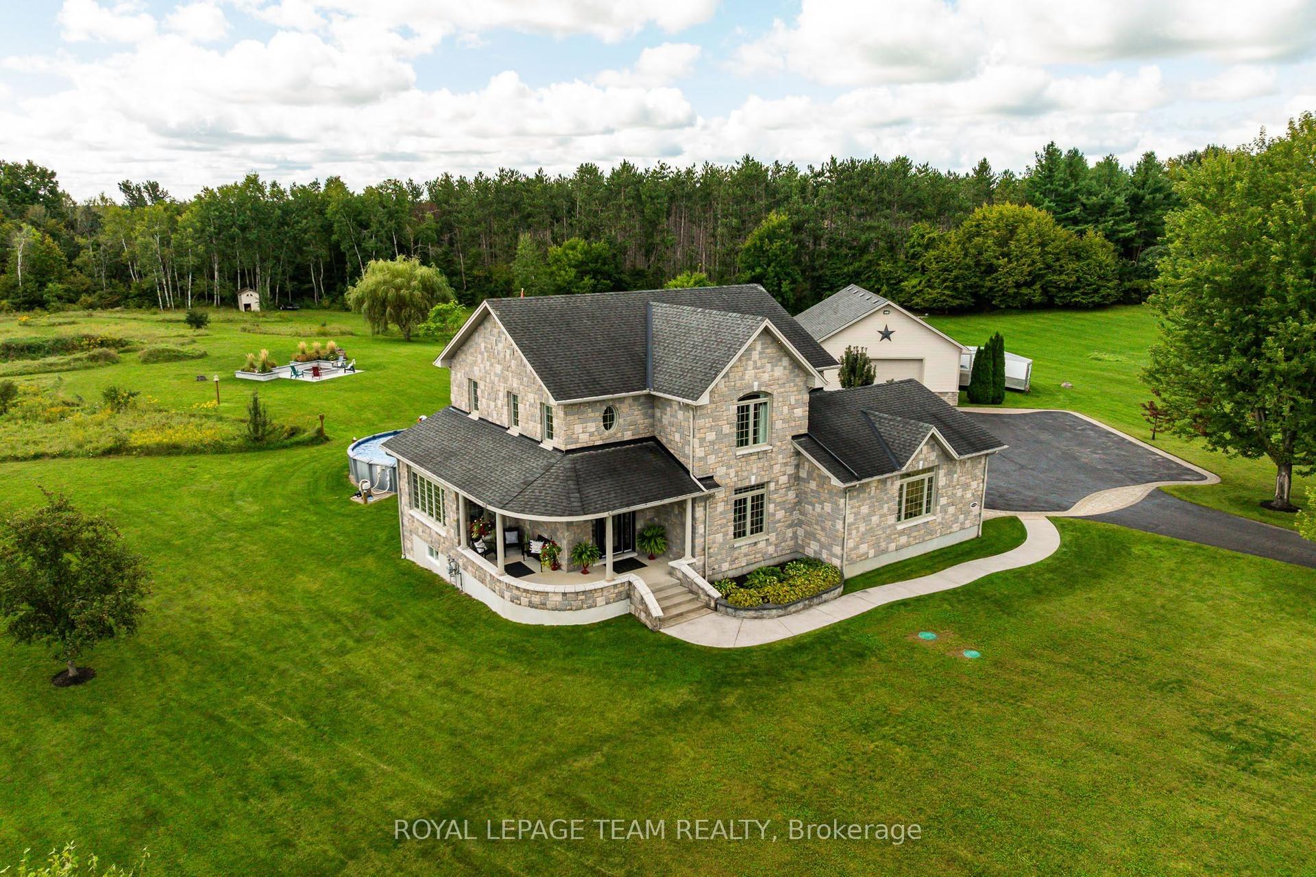 61 Balmoral Street, North Grenville — Detached for sale, photo 1