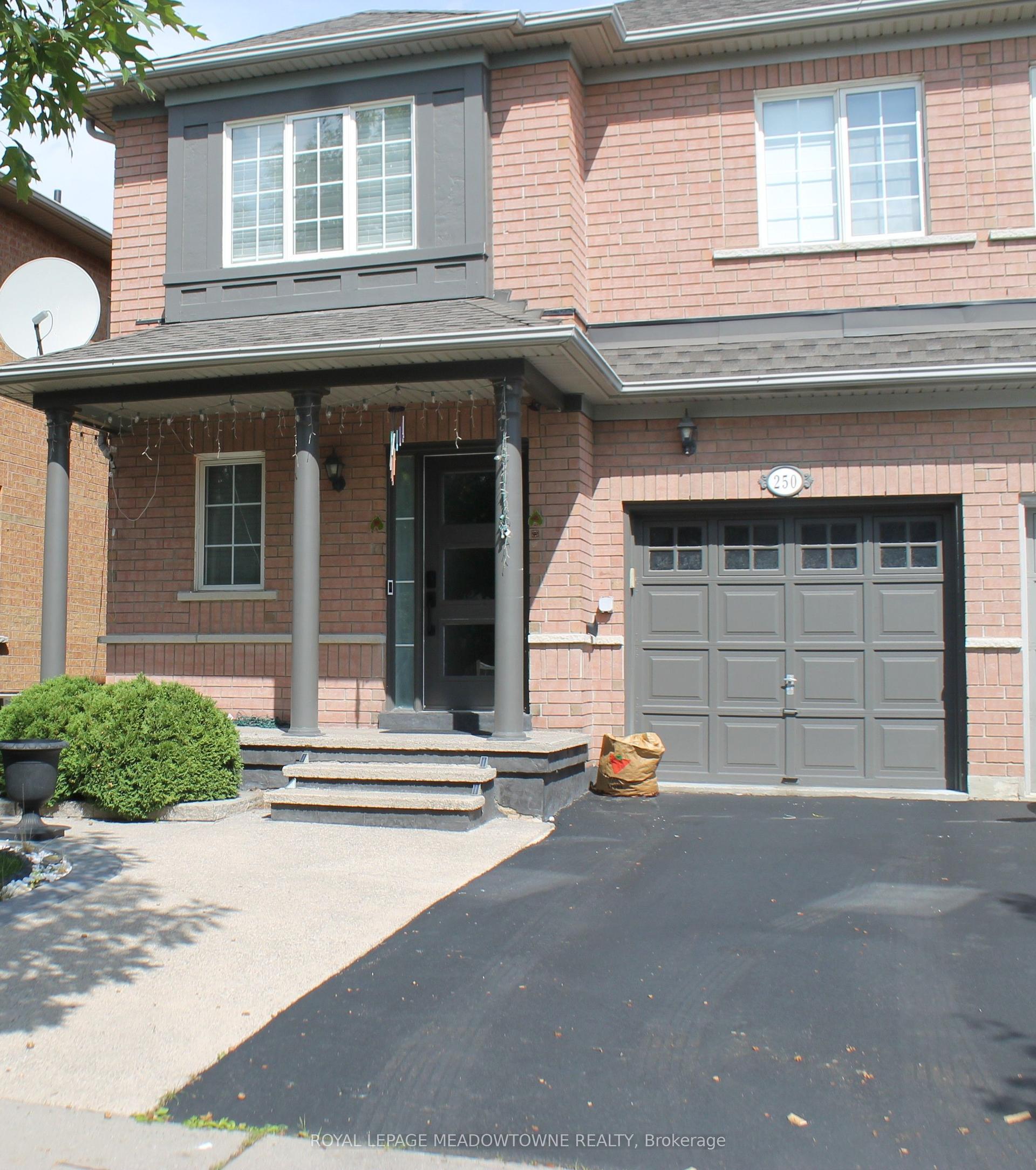 250 Pettigrew Trail, Milton — Semi-Detached for lease, photo 1