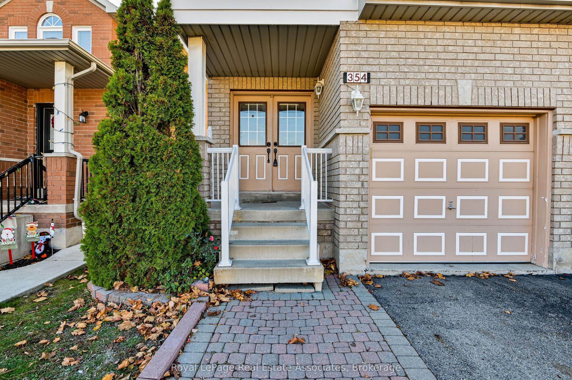 354 Oaktree Circle, Mississauga — Semi-Detached for lease, photo 1