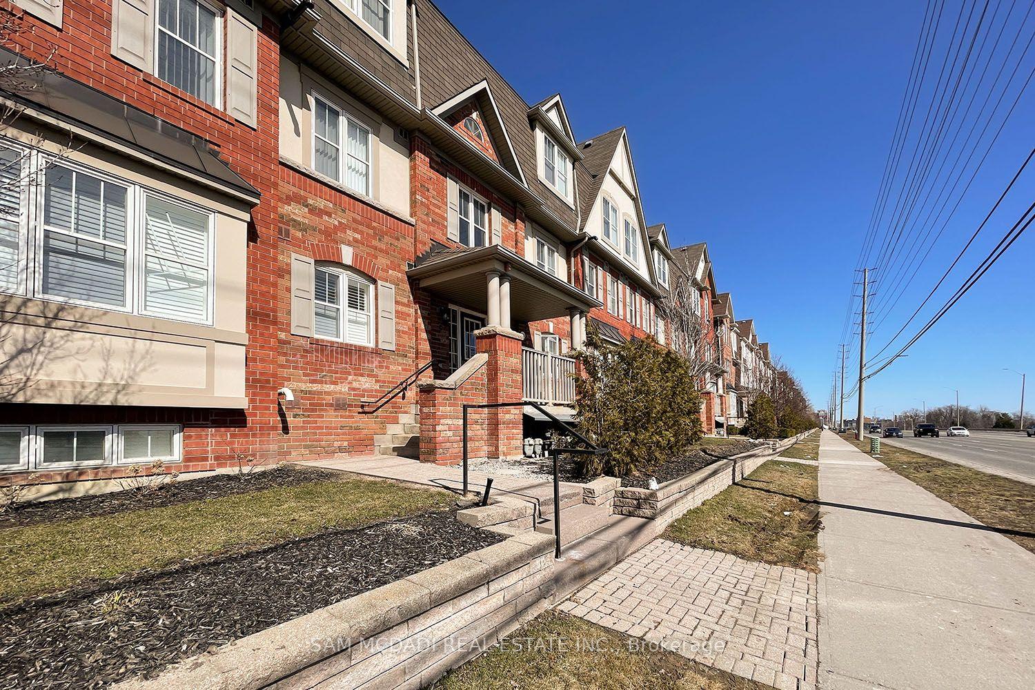 639 Dundas Street W 2 #2, Mississauga — Condo Town for lease, photo 1