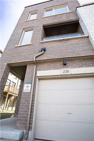220 Huguenot Road, Oakville — Townhouse for lease, photo 1