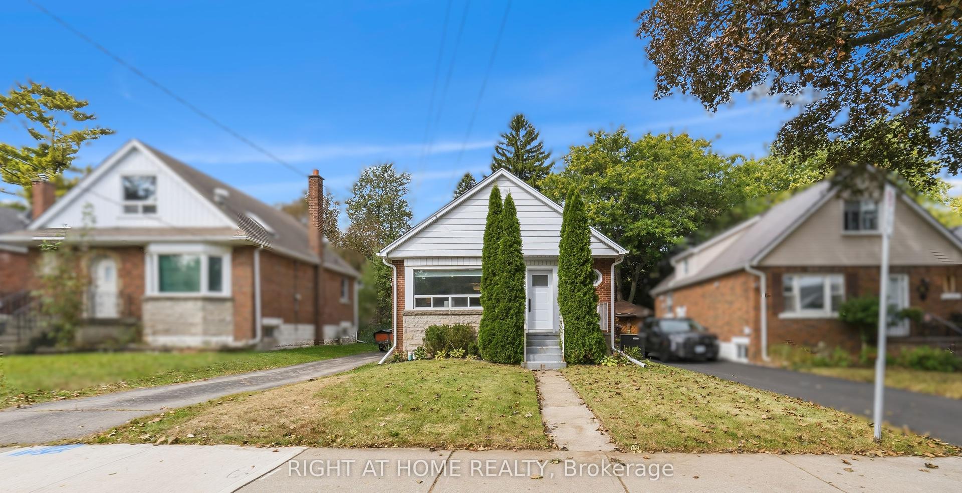 206 East 19th Street, Hamilton — Detached for sale, photo 1