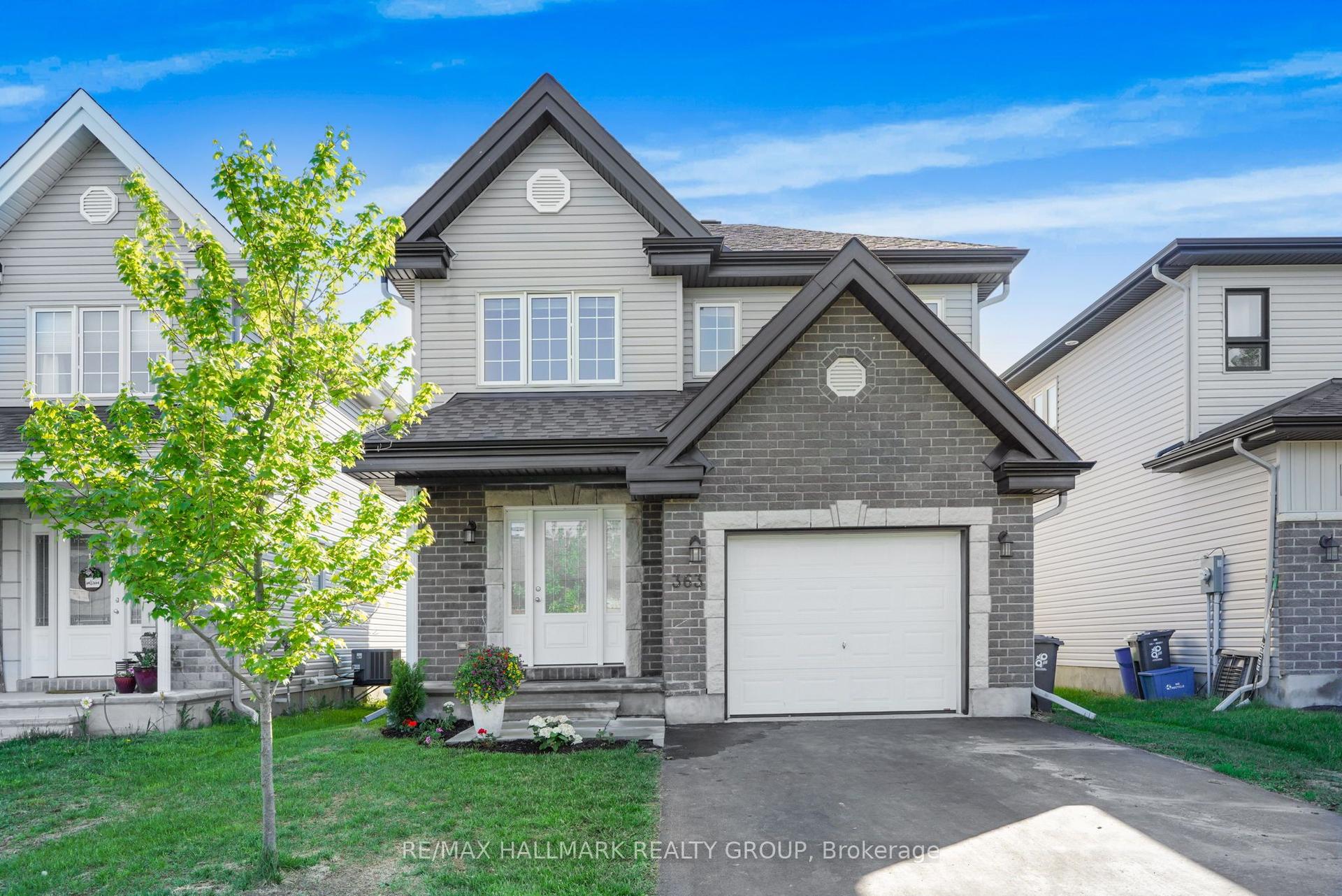363 TRILLIUM Circle — photo 1