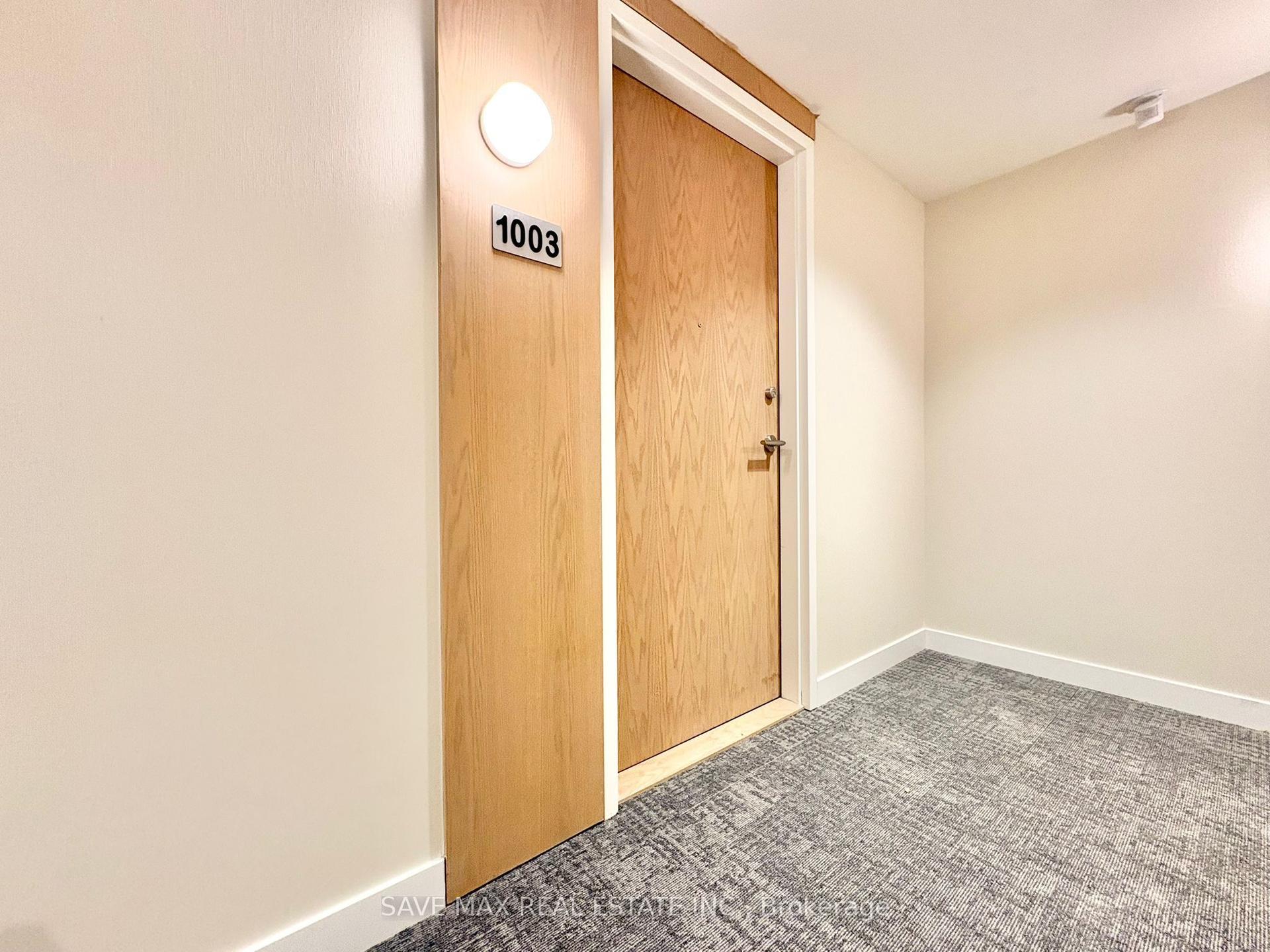 2825 Jane Street, Toronto — Condo for lease, photo 1