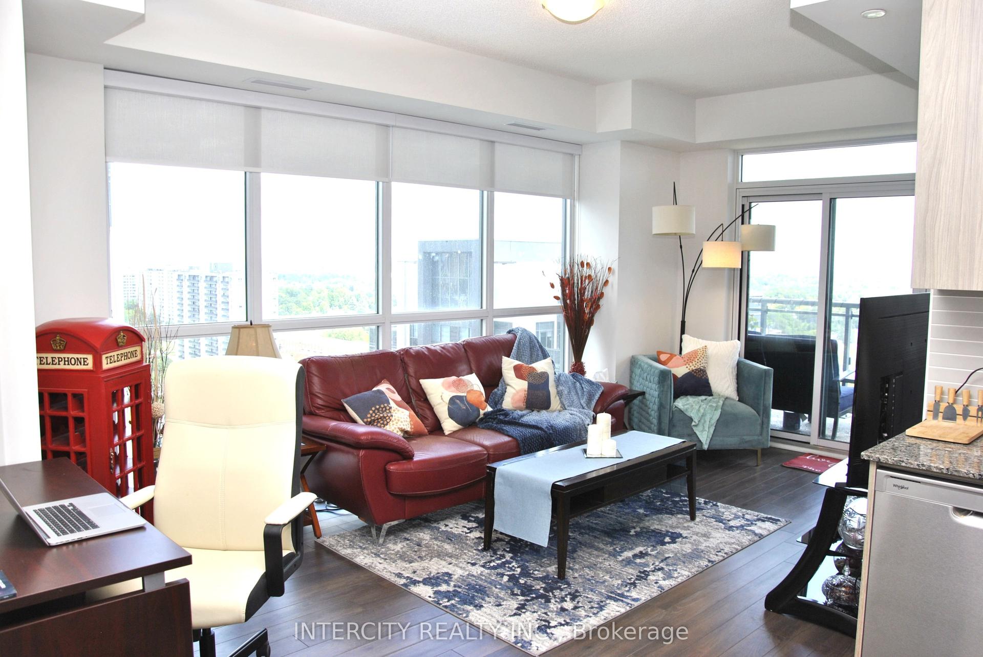 20 Meadowglen Place 1901 #1901 — photo 1