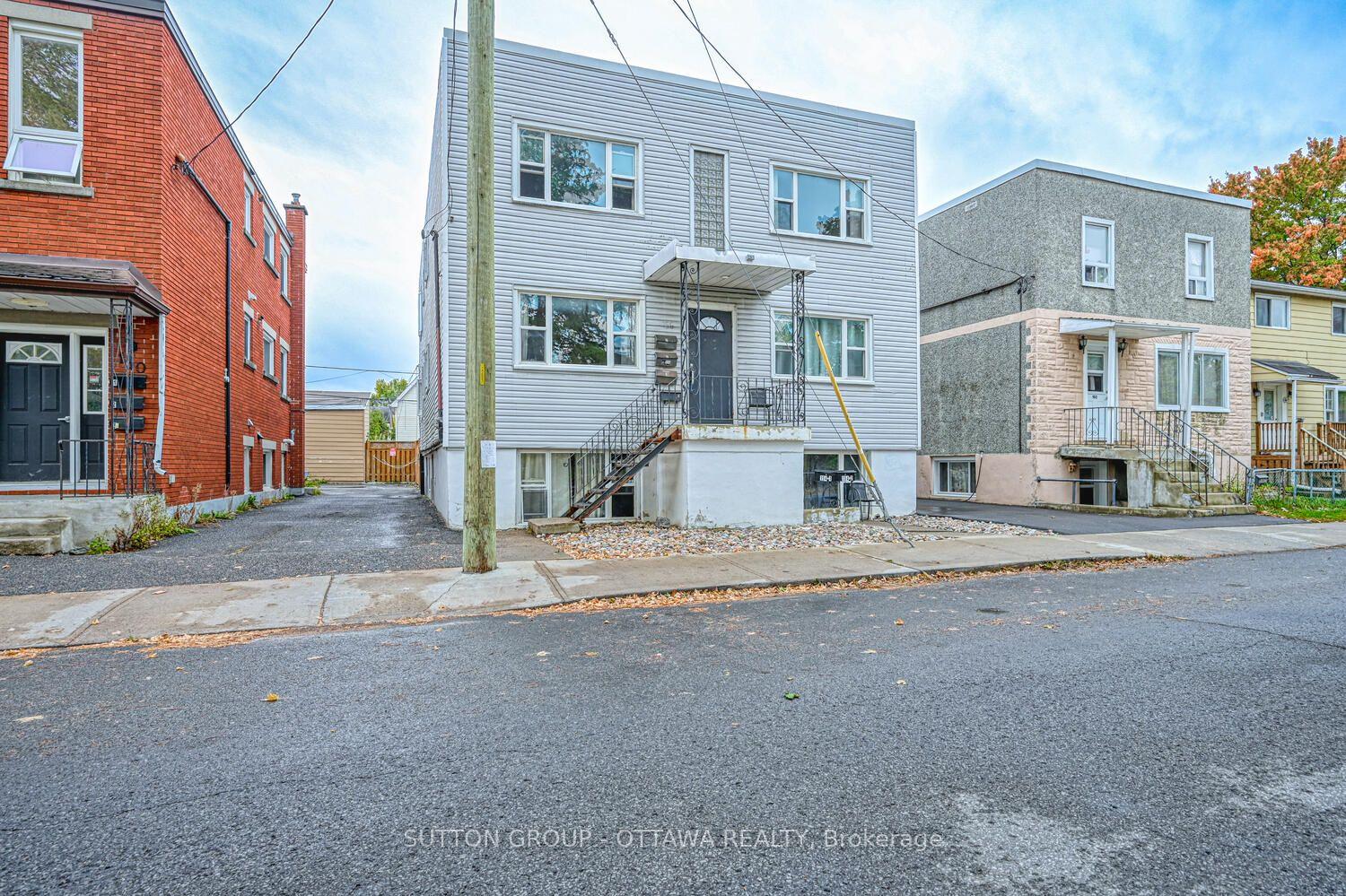 154-156 Dagmar Avenue — photo 1