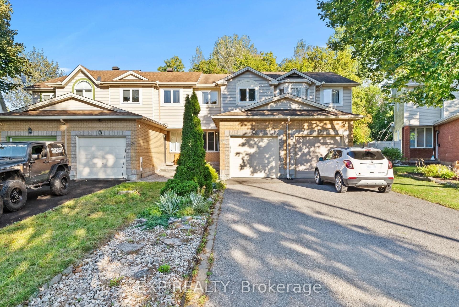 534 Lawler Crescent, Orleans - Cumberland and Area — Townhouse for sale, photo 1