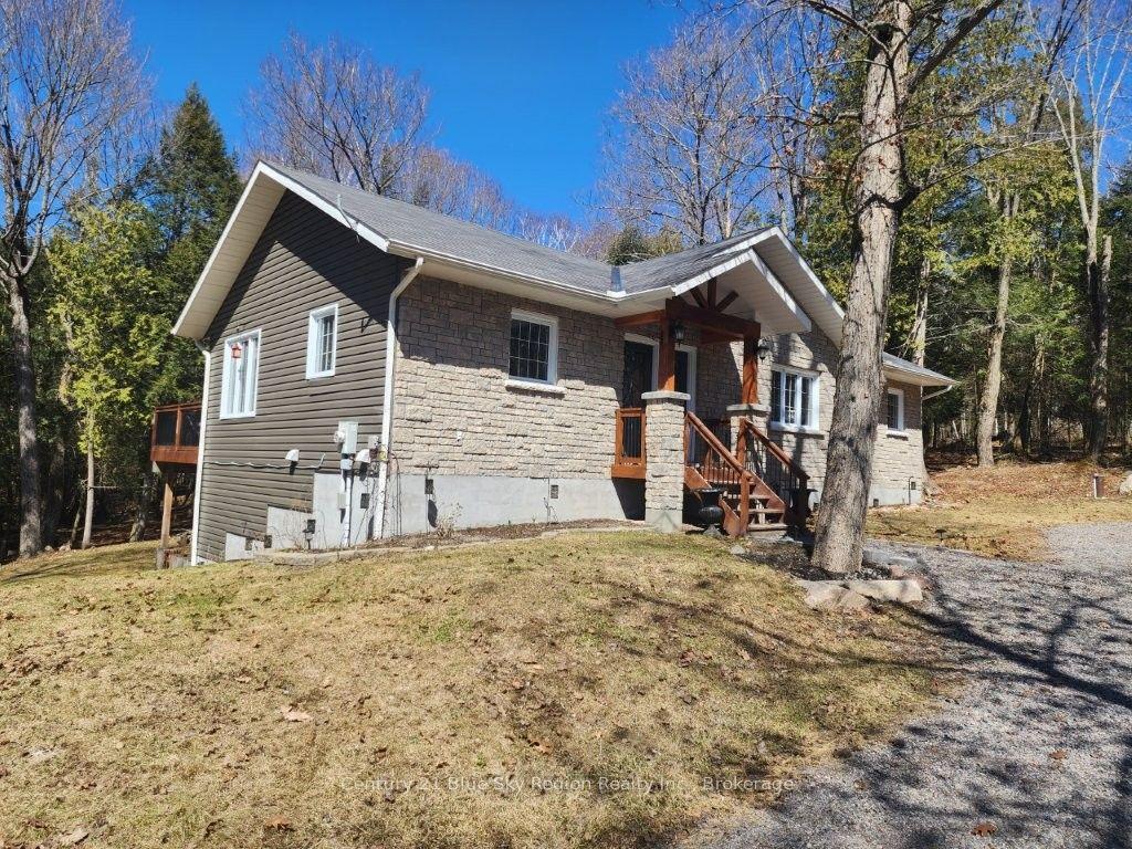 52 Ouellette Road — photo 1