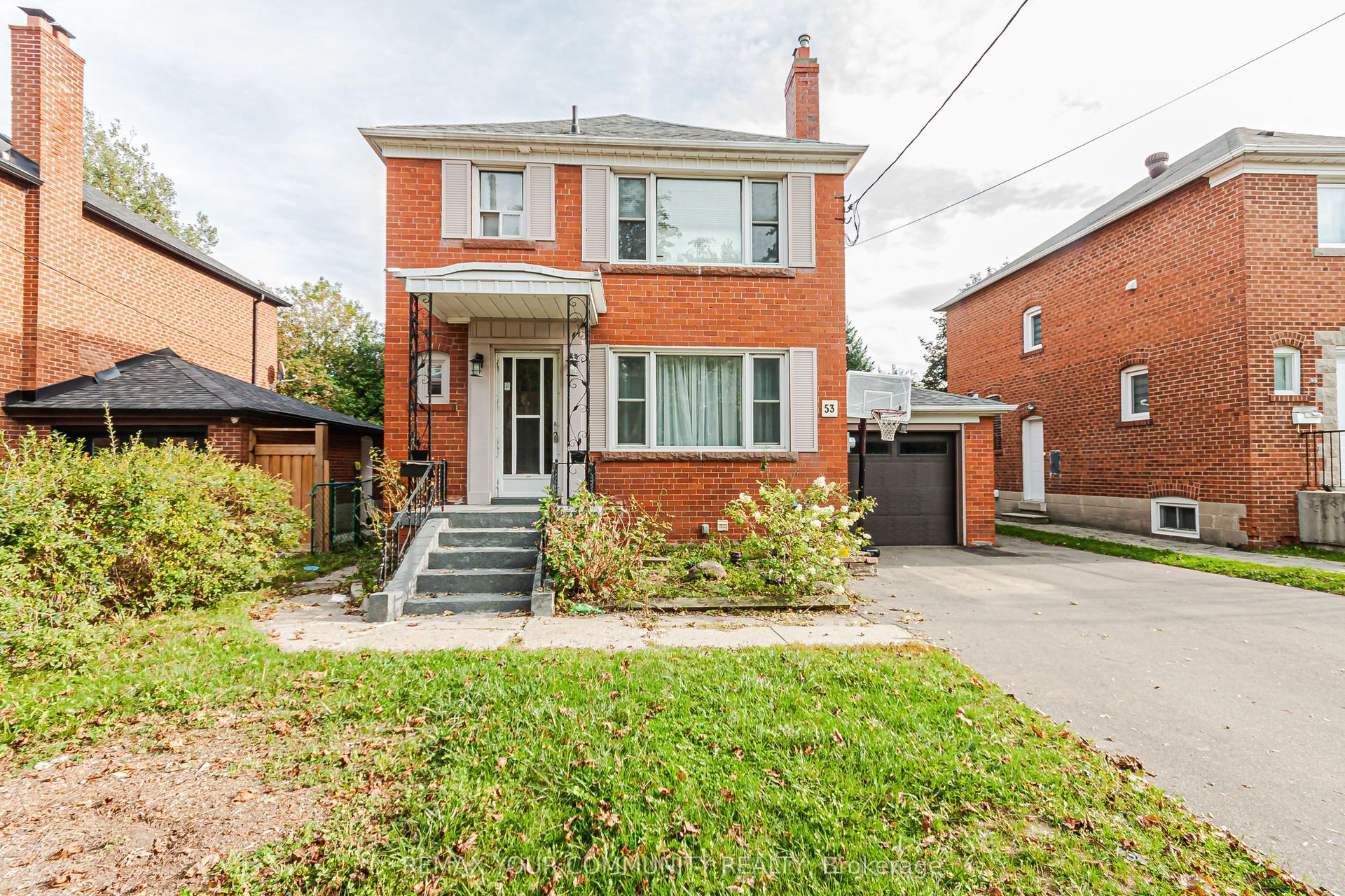 53 Raeburn Avenue, Toronto — Detached for lease, photo 1