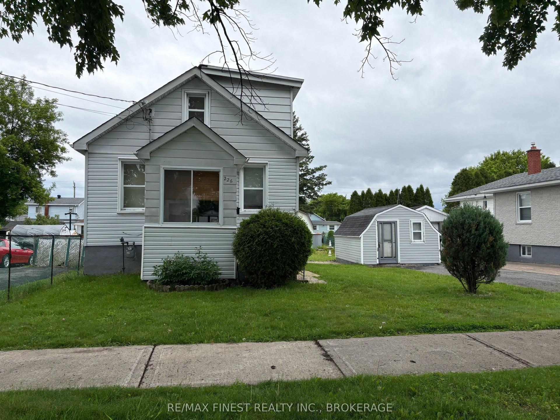 226 Danis Avenue, Cornwall — Detached for sale, photo 1