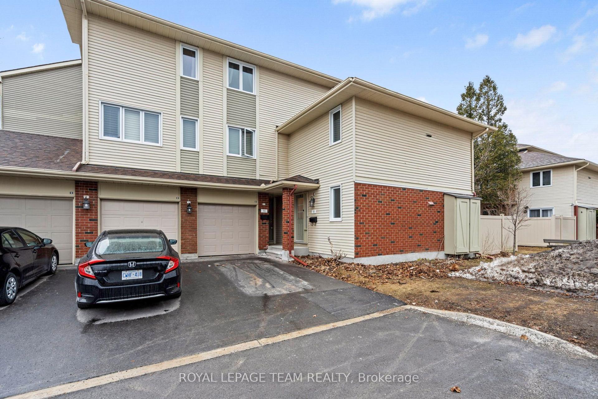 90 Haxby Private — photo 1